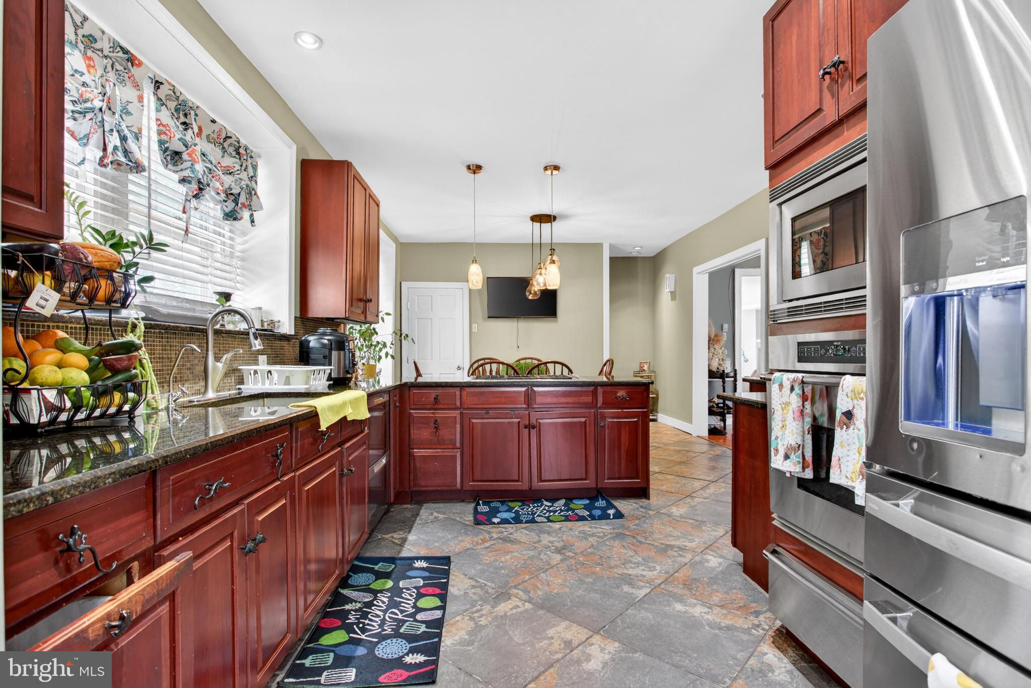 EAST OAK LANE - Residential