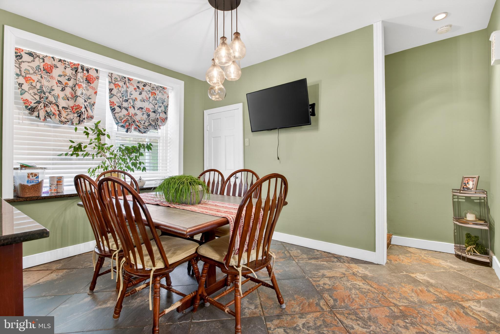 EAST OAK LANE - Residential