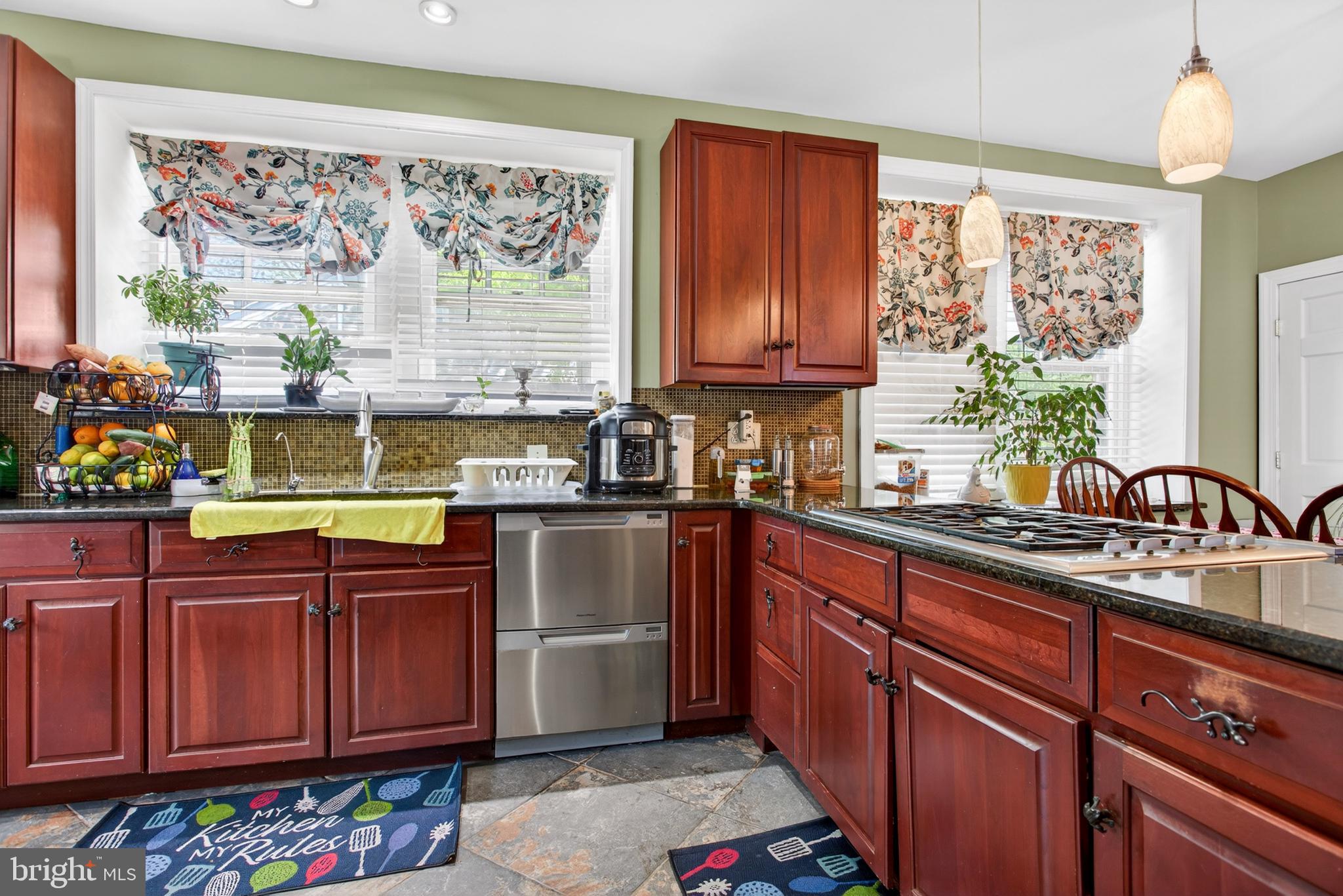 EAST OAK LANE - Residential