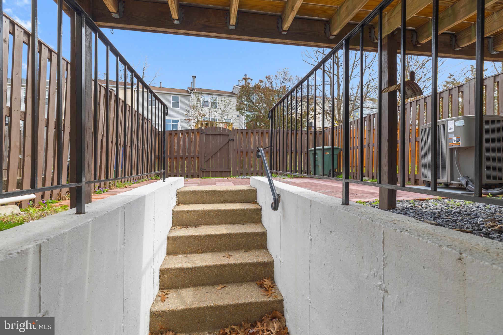 POHICK VILLAGE - Residential