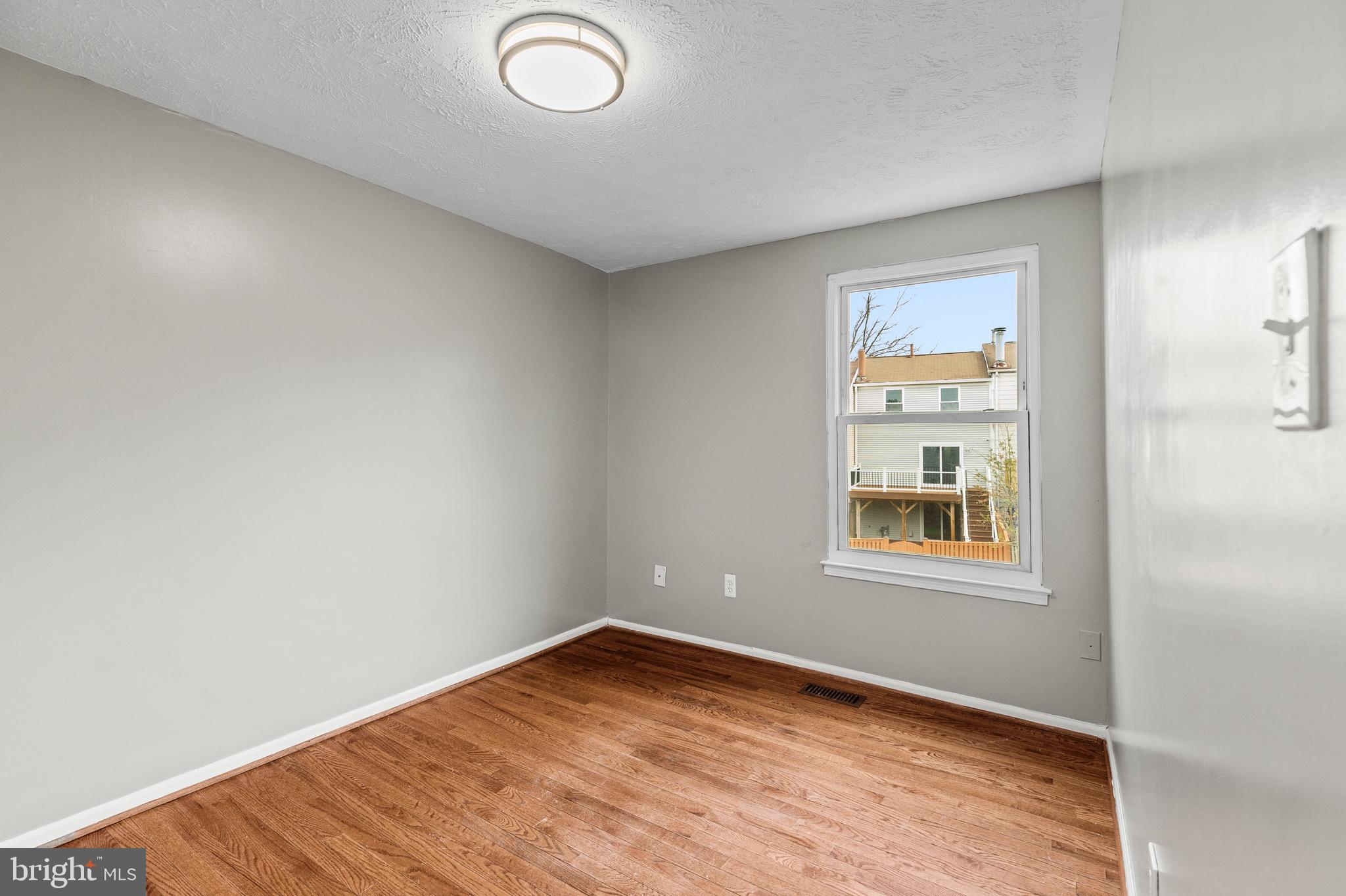 POHICK VILLAGE - Residential