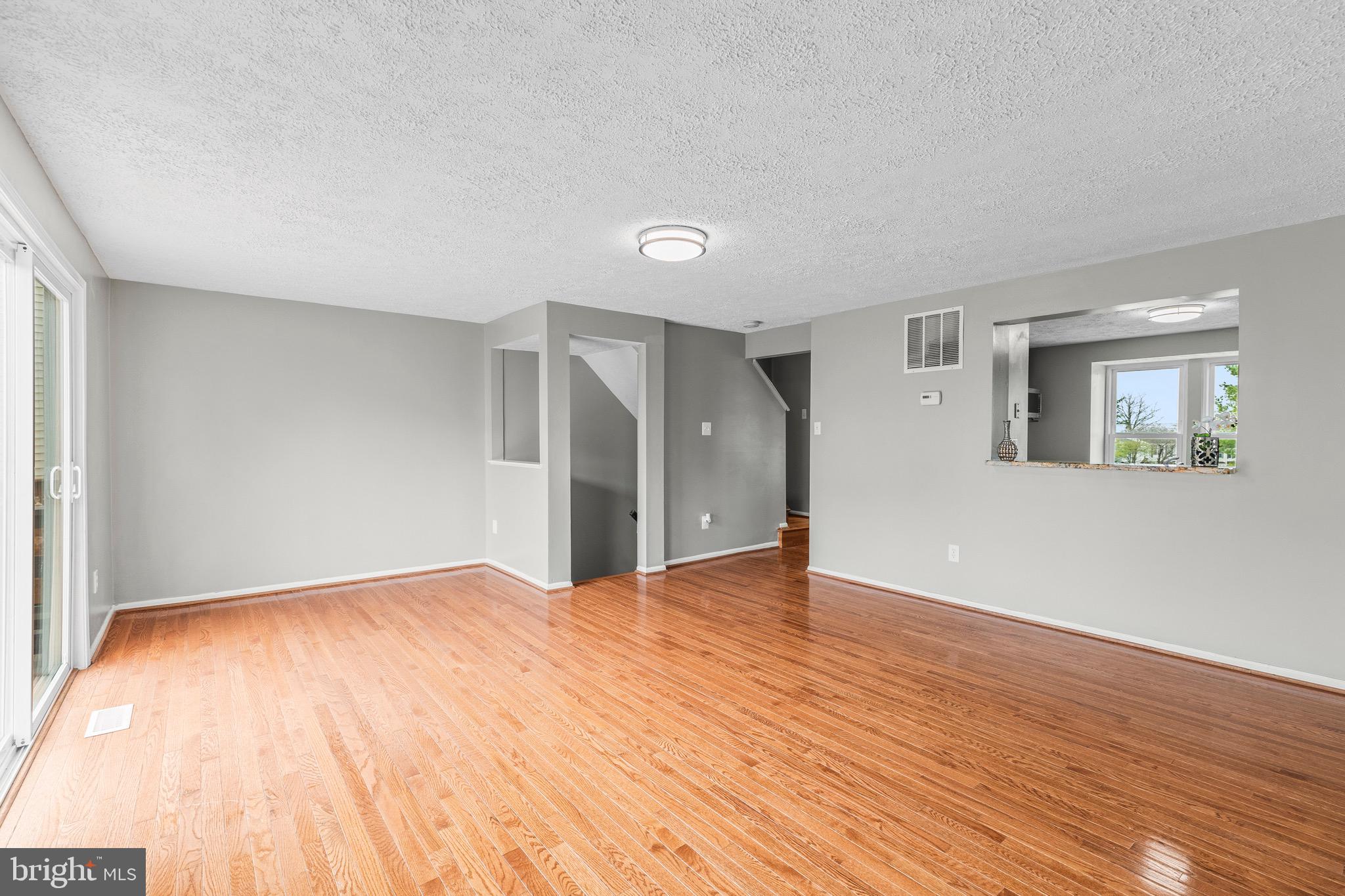 POHICK VILLAGE - Residential