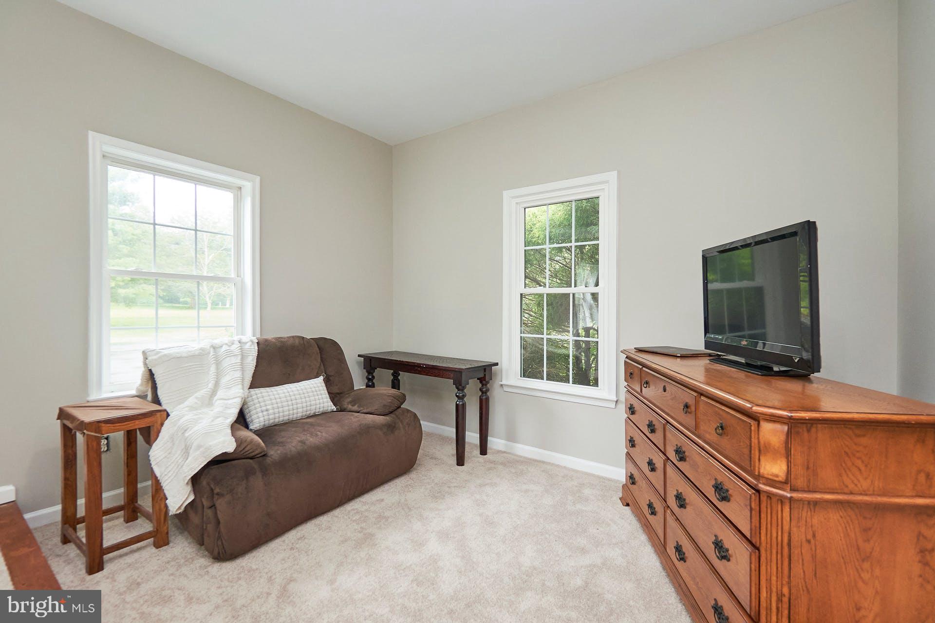 FALKLAND FARM - Residential