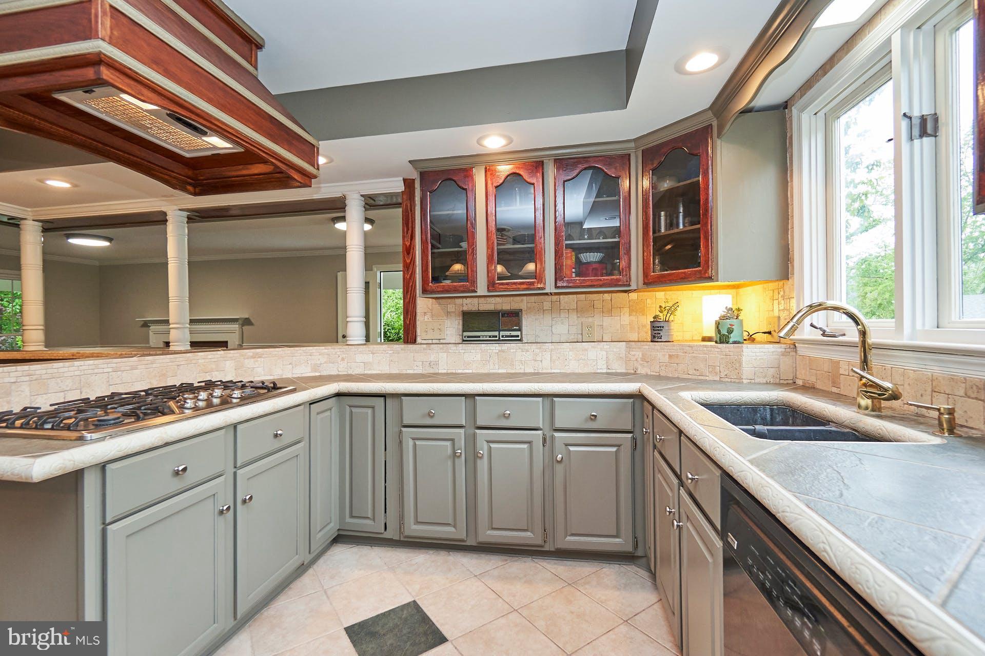 FALKLAND FARM - Residential