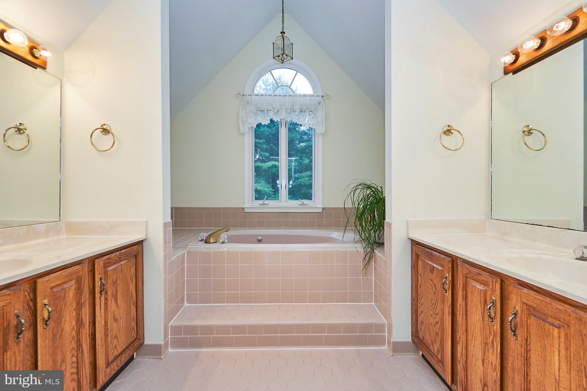 FALKLAND FARM - Residential