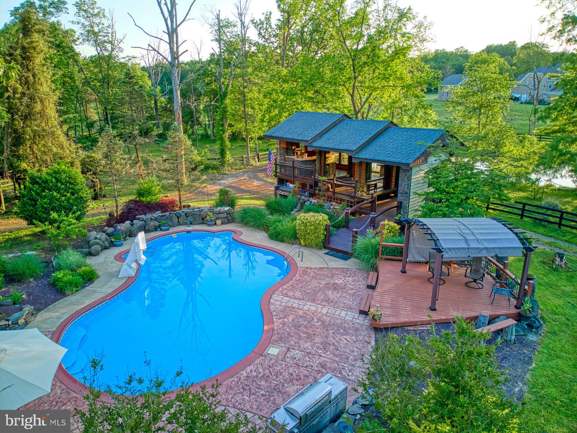 FALKLAND FARM - Residential