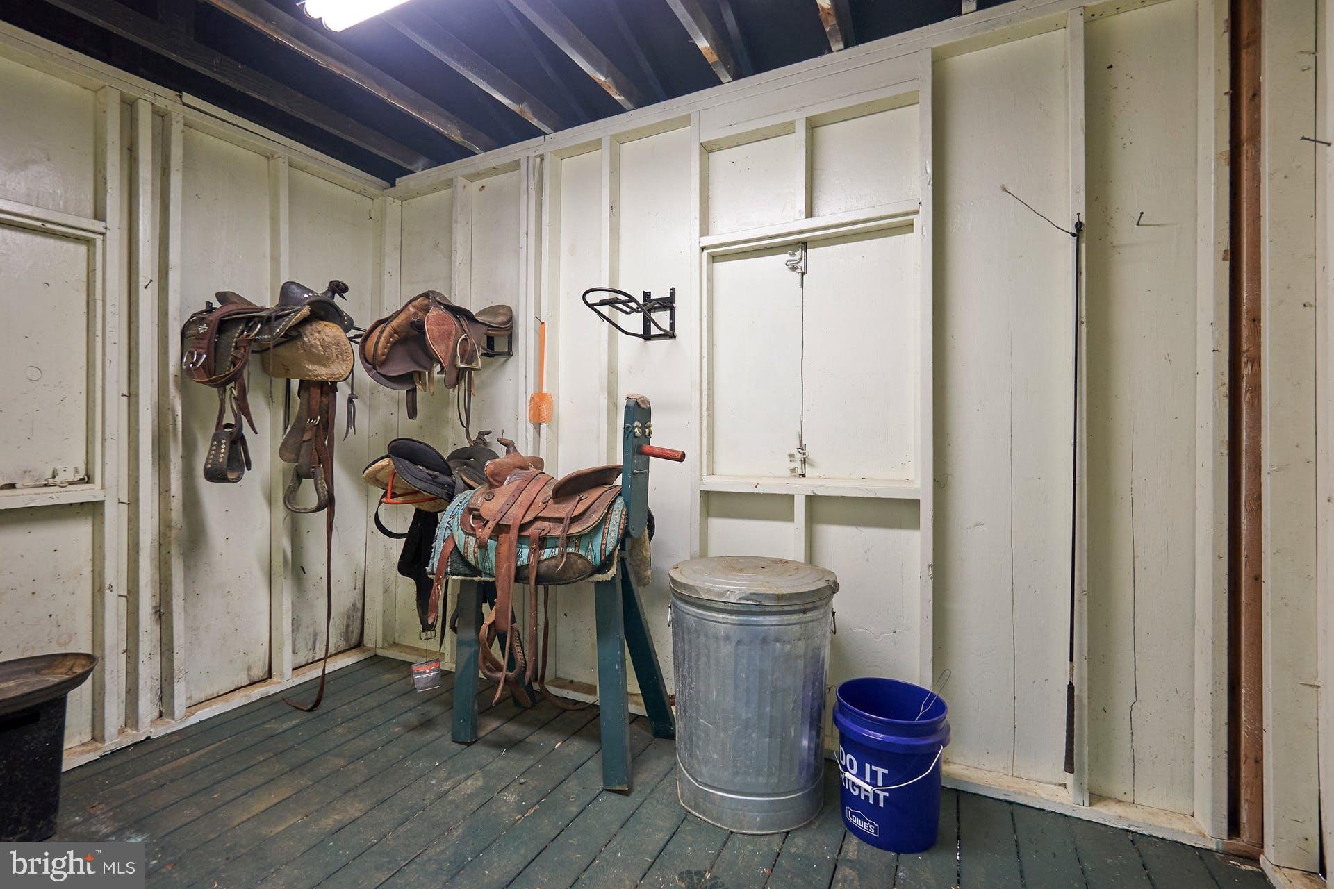 FALKLAND FARM - Residential