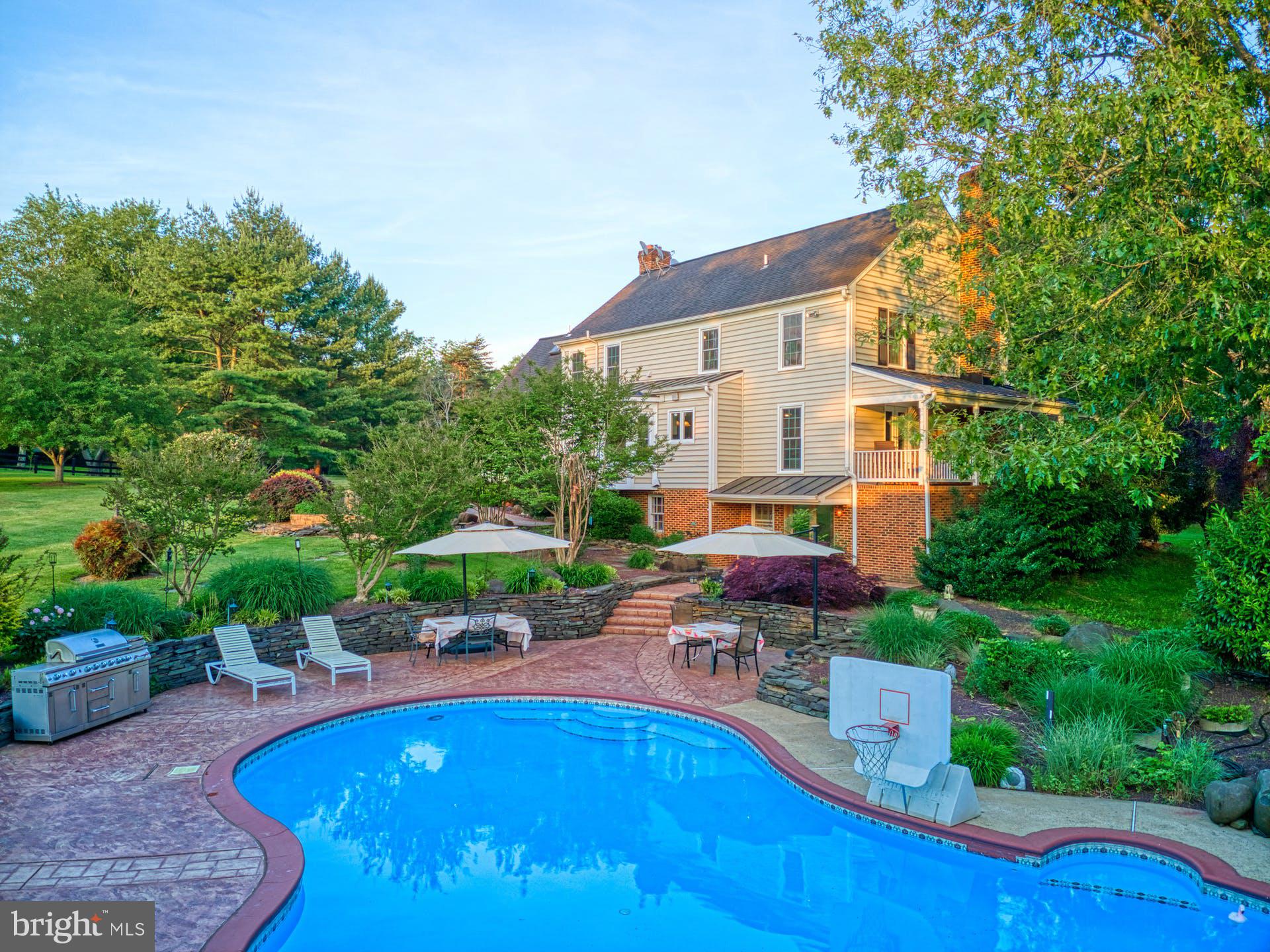 FALKLAND FARM - Residential