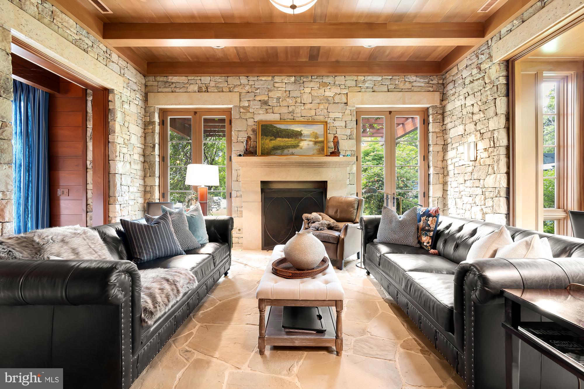 POTOMAC OUTSIDE - Residential