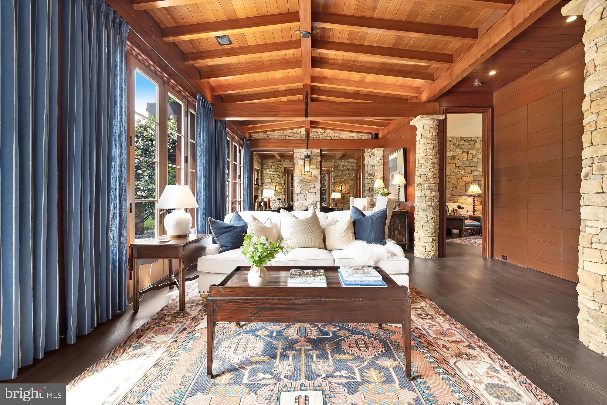 POTOMAC OUTSIDE - Residential