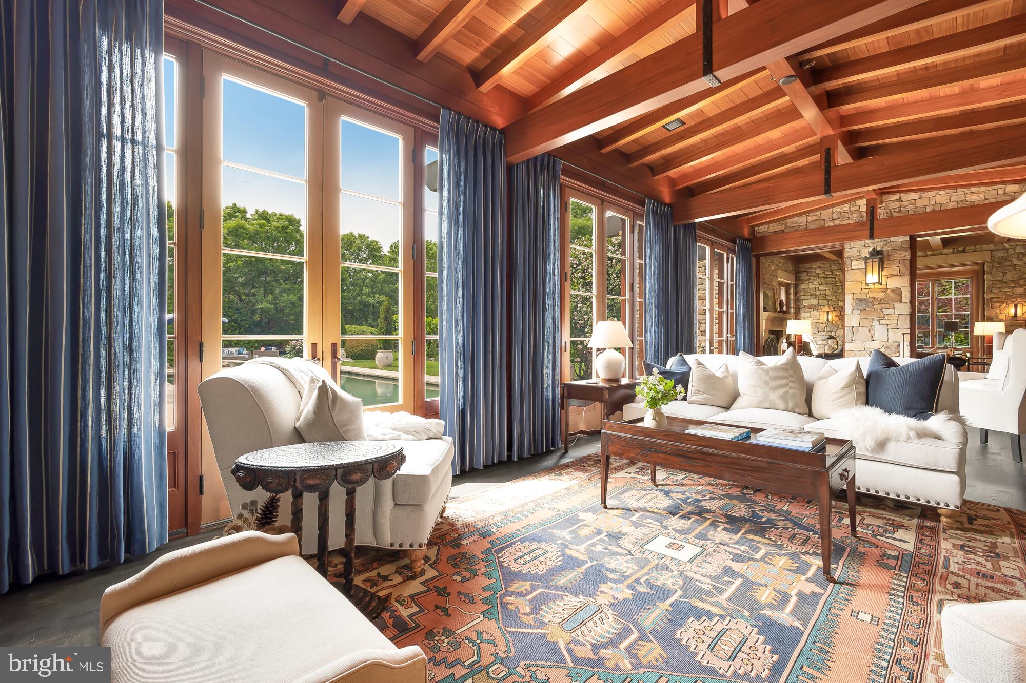 POTOMAC OUTSIDE - Residential