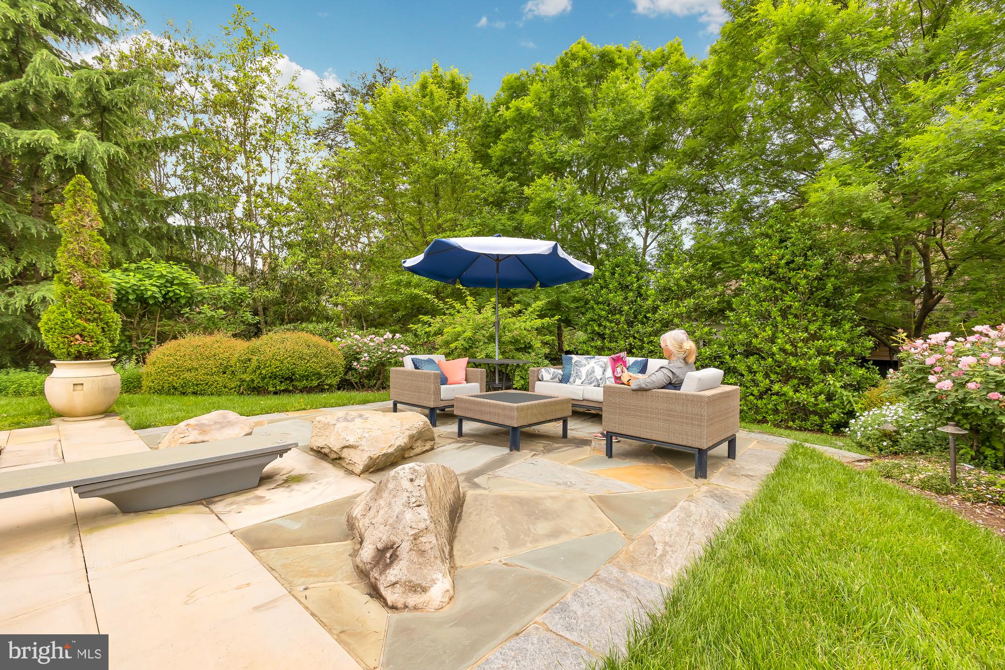 POTOMAC OUTSIDE - Residential