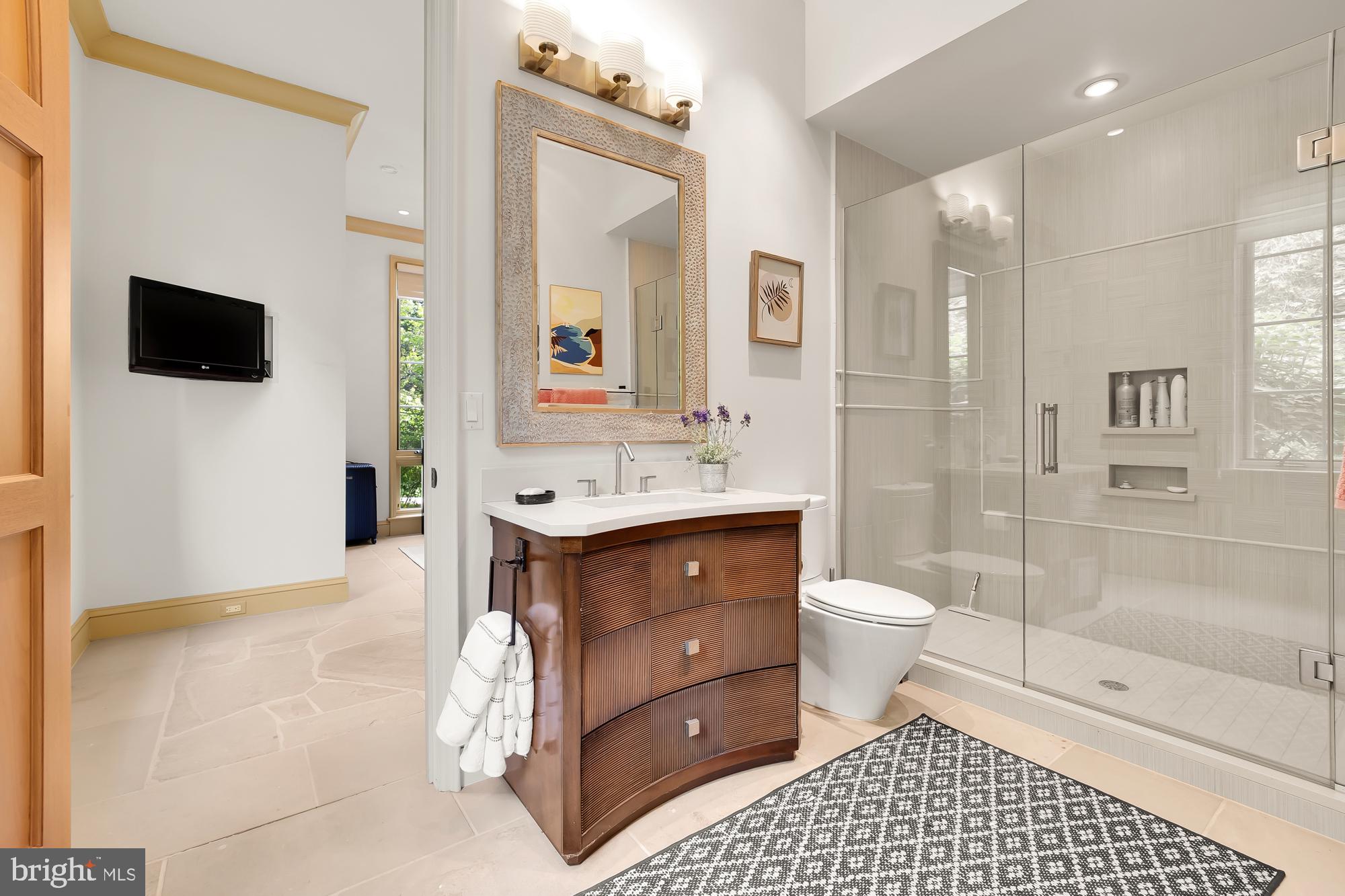 POTOMAC OUTSIDE - Residential