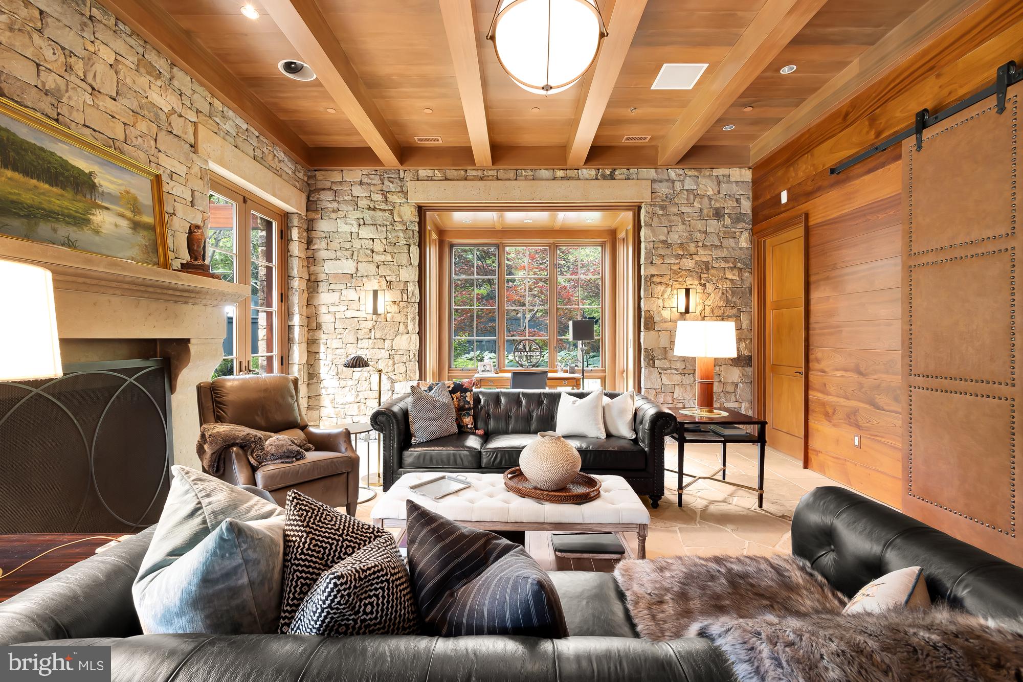 POTOMAC OUTSIDE - Residential