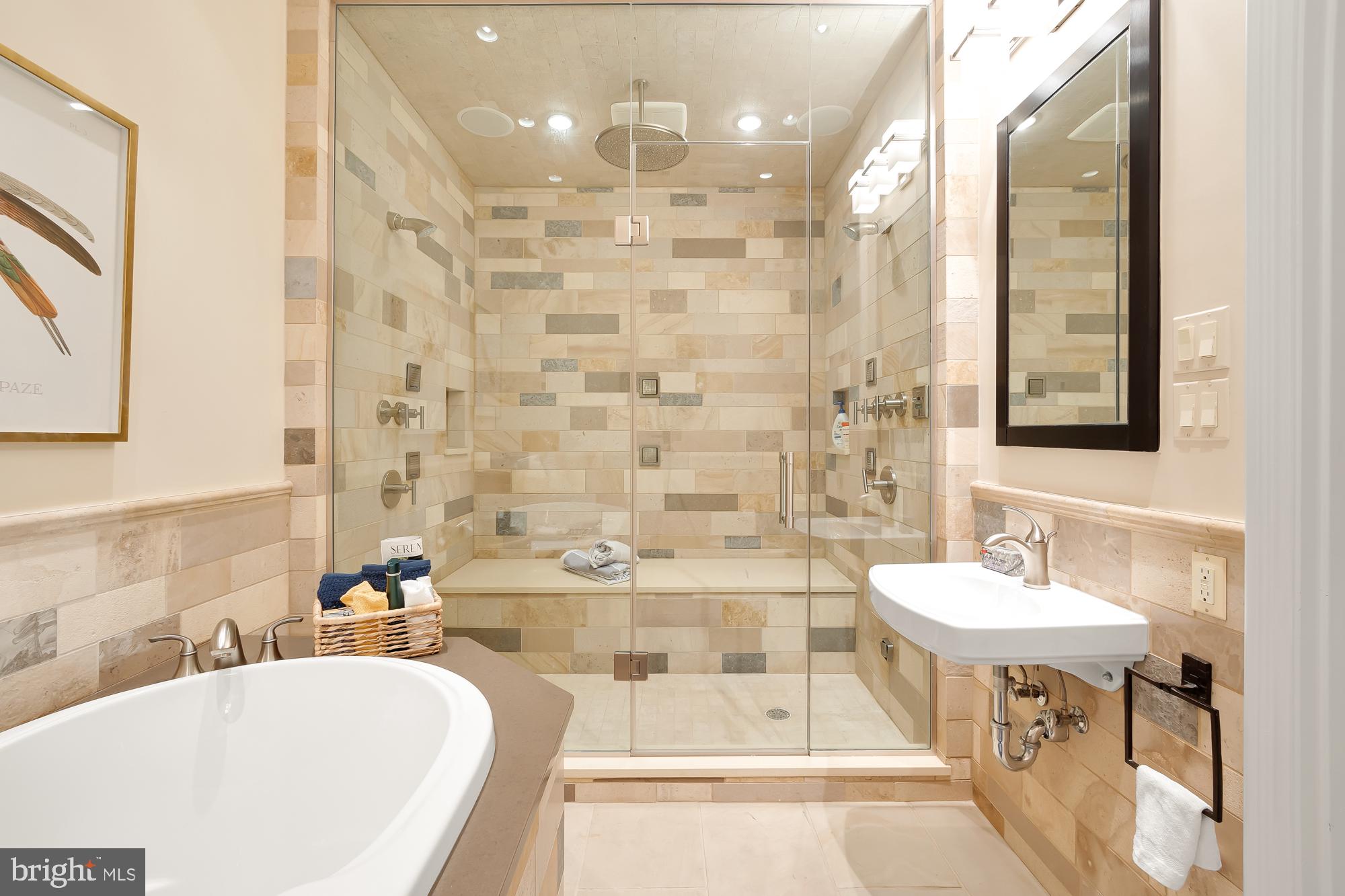 POTOMAC OUTSIDE - Residential