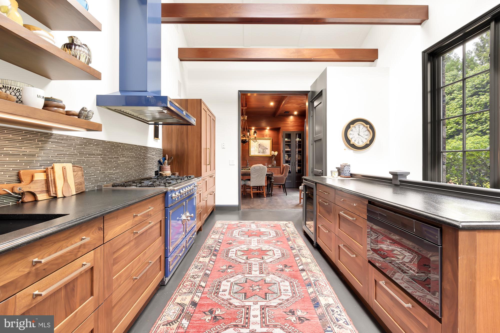 POTOMAC OUTSIDE - Residential