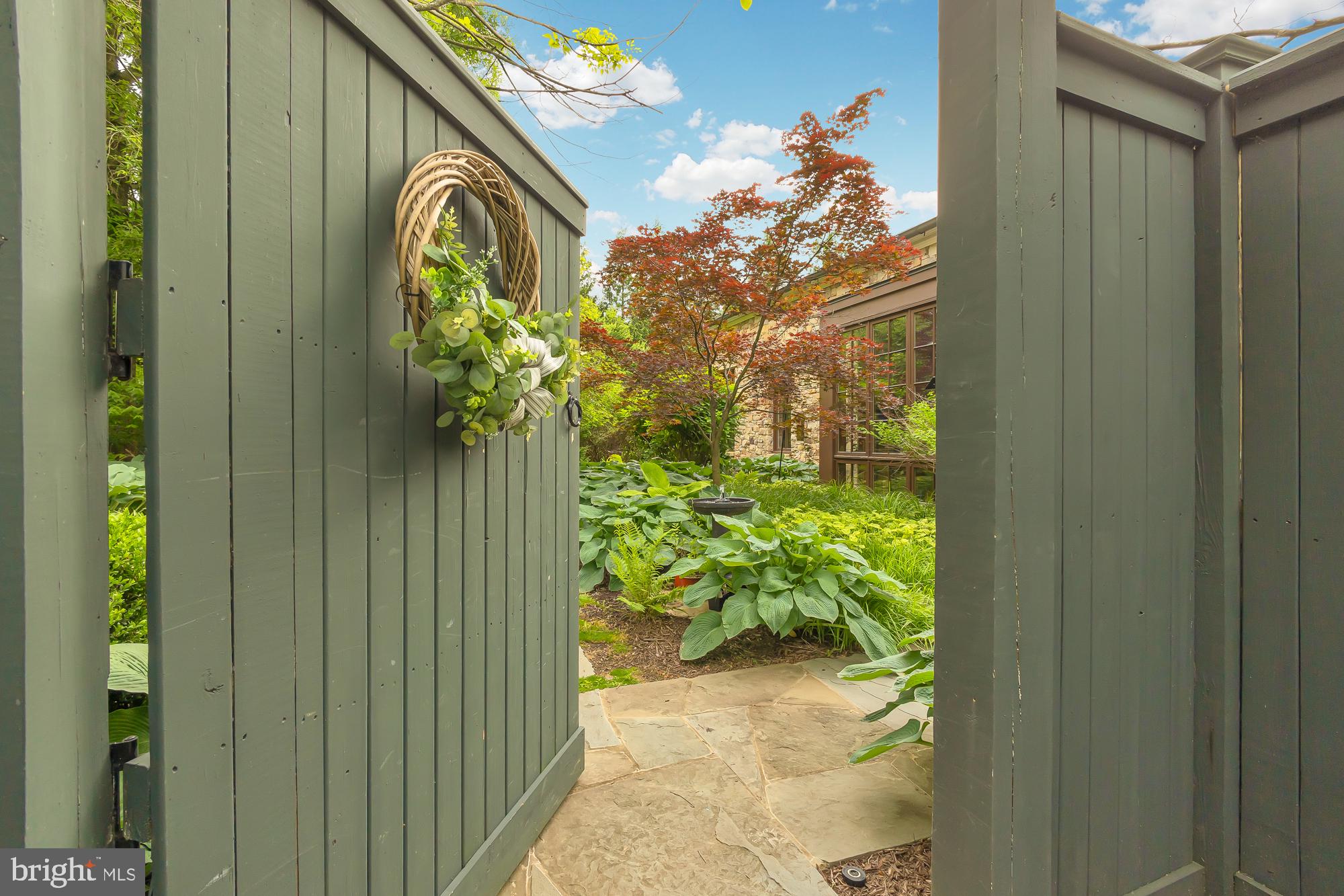 POTOMAC OUTSIDE - Residential