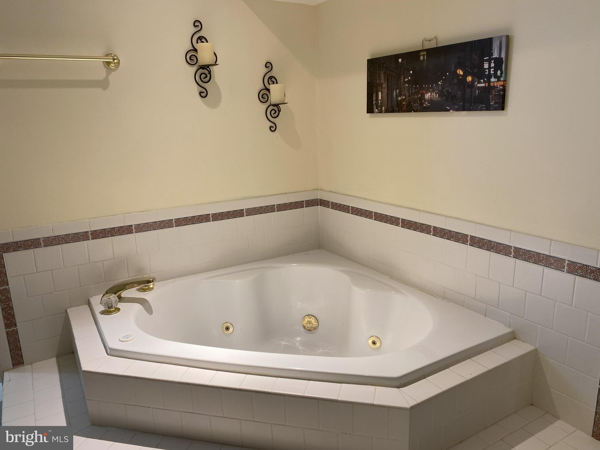 ACADEMY HEIGHTS - Residential