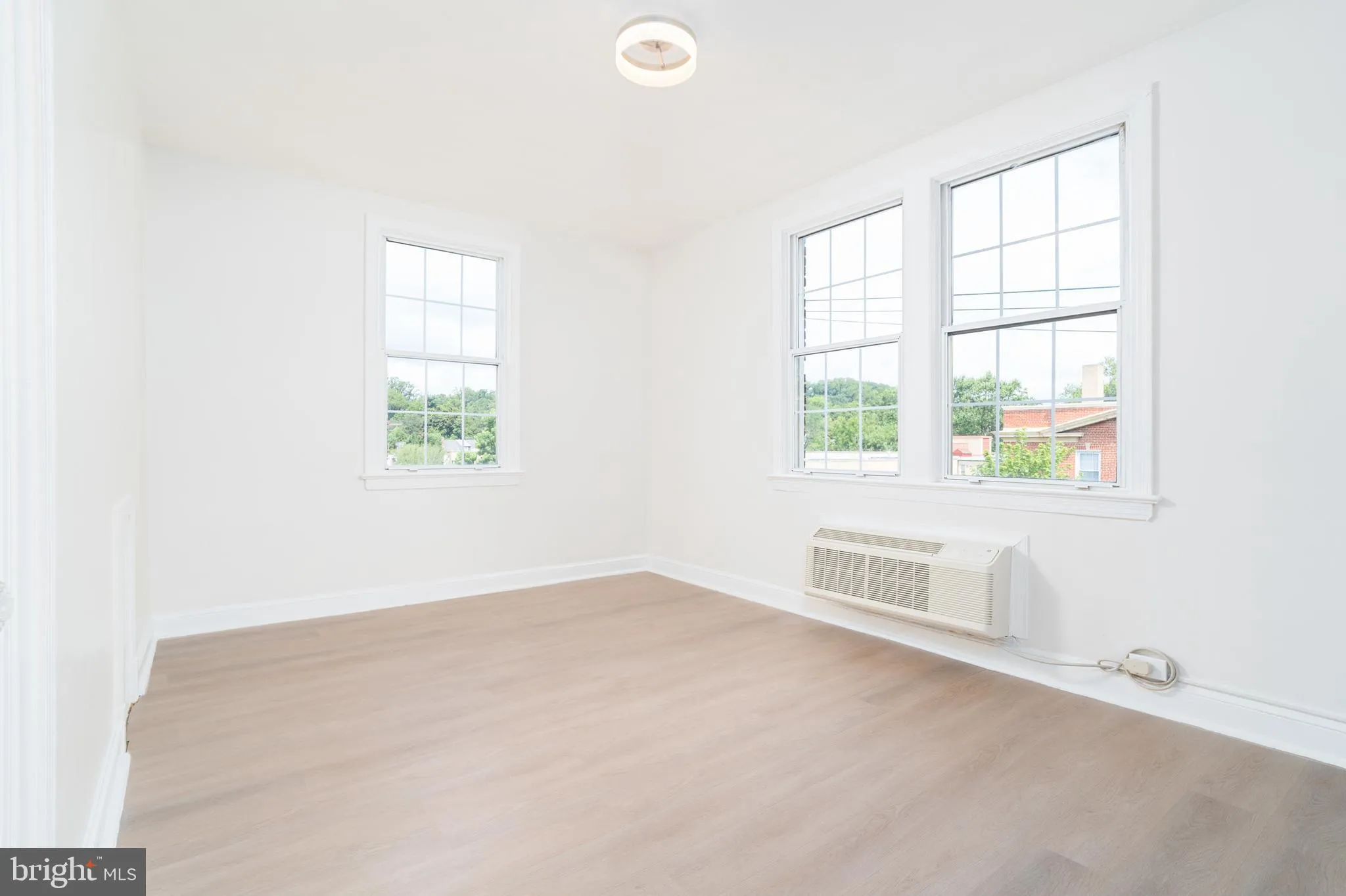 Washington, District Of Columbia 20011, United States, 1 Bedroom Bedrooms, ,1 BathroomBathrooms,Residential,Active,176185