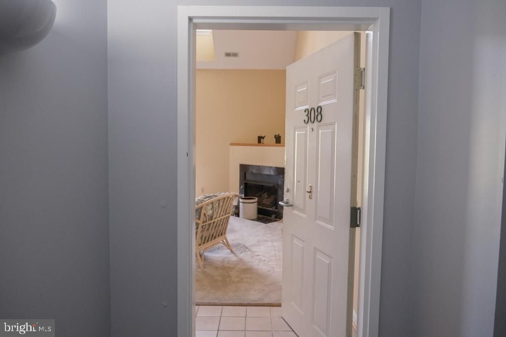 Photo of 934 Bay Ridge Avenue #308, ANNAPOLIS, MD 21403 (MLS # MDAA2128604)