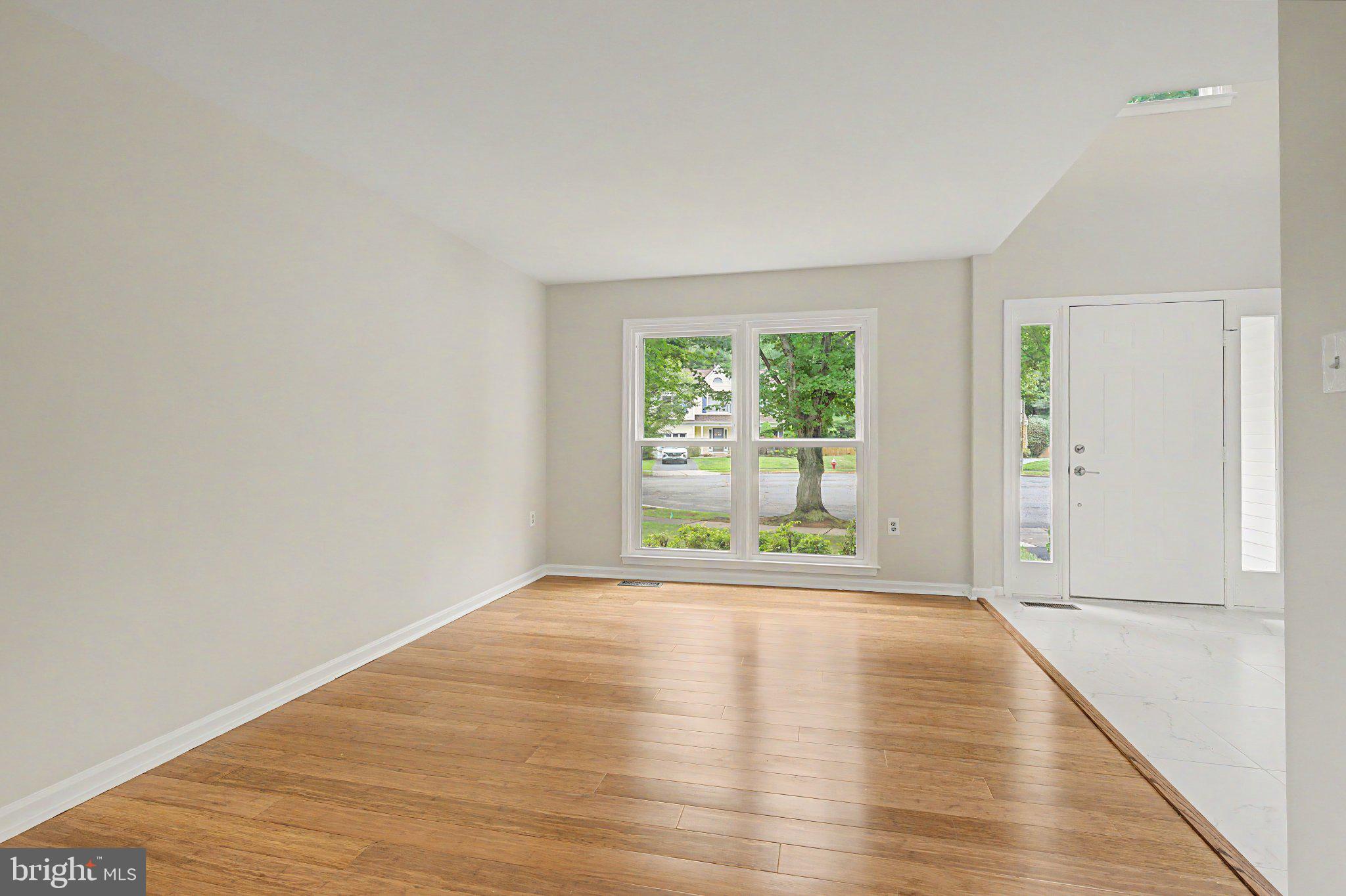 1208 MUSKET COURT NE
