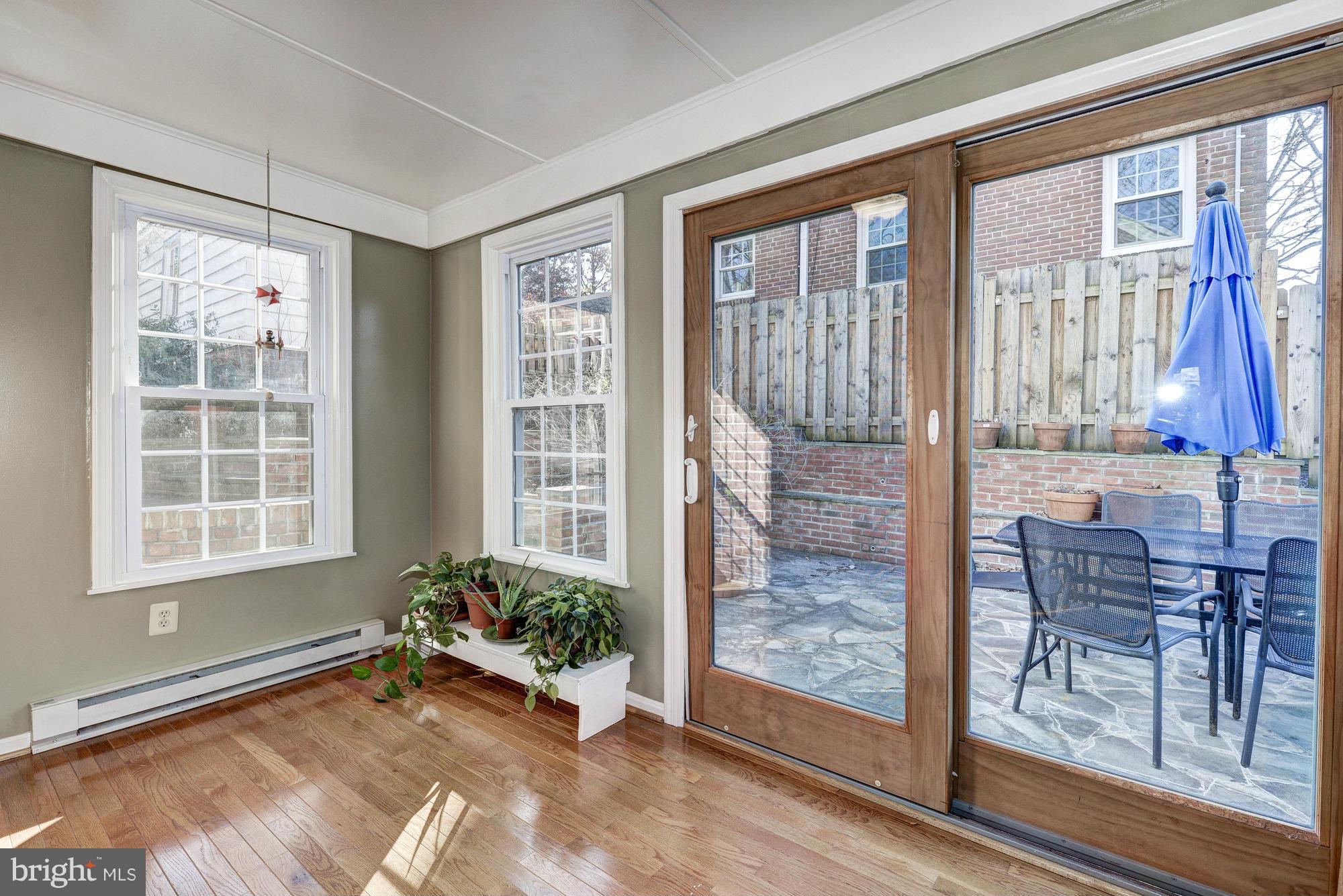 WOODSIDE - Residential