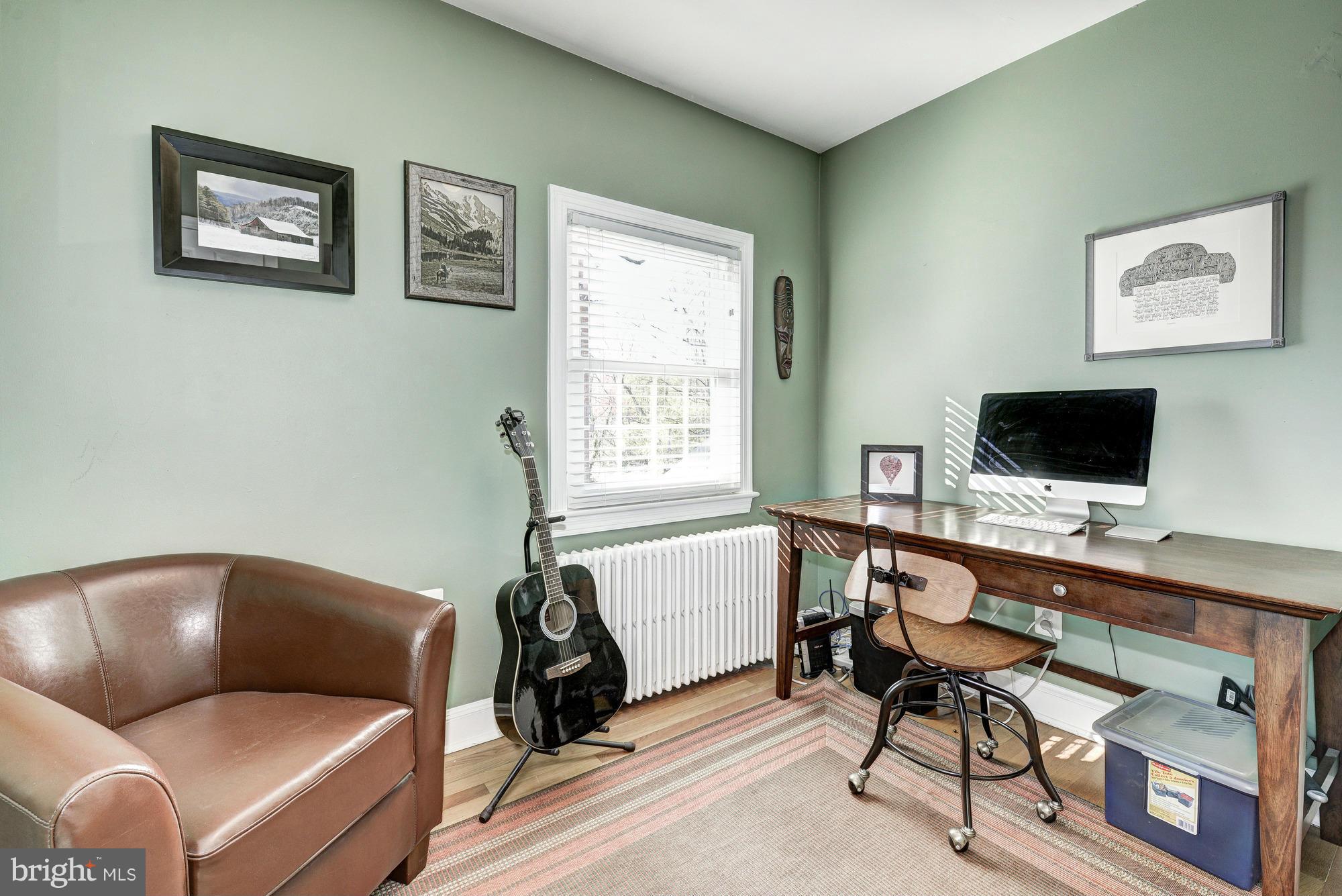 WOODSIDE - Residential