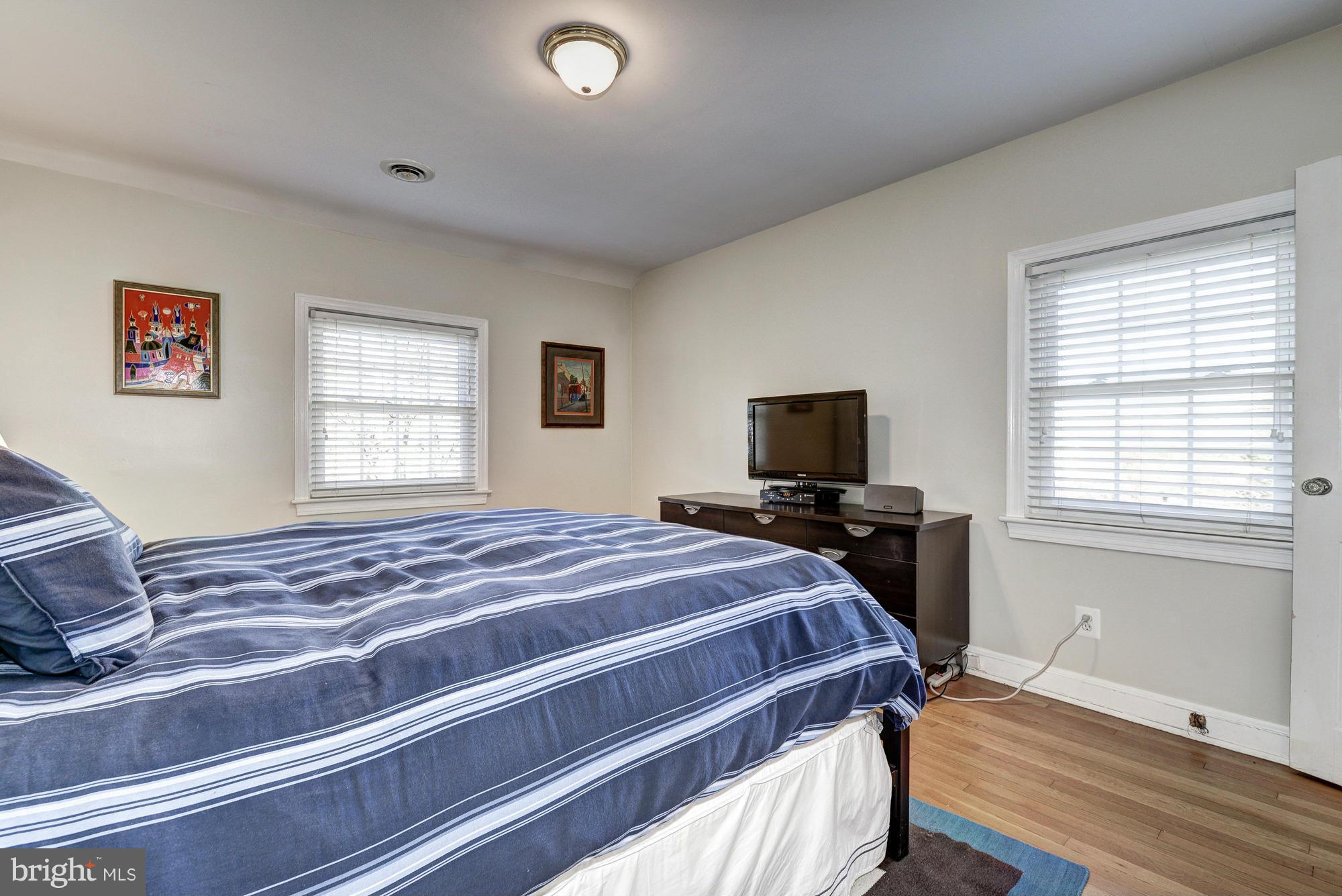 WOODSIDE - Residential