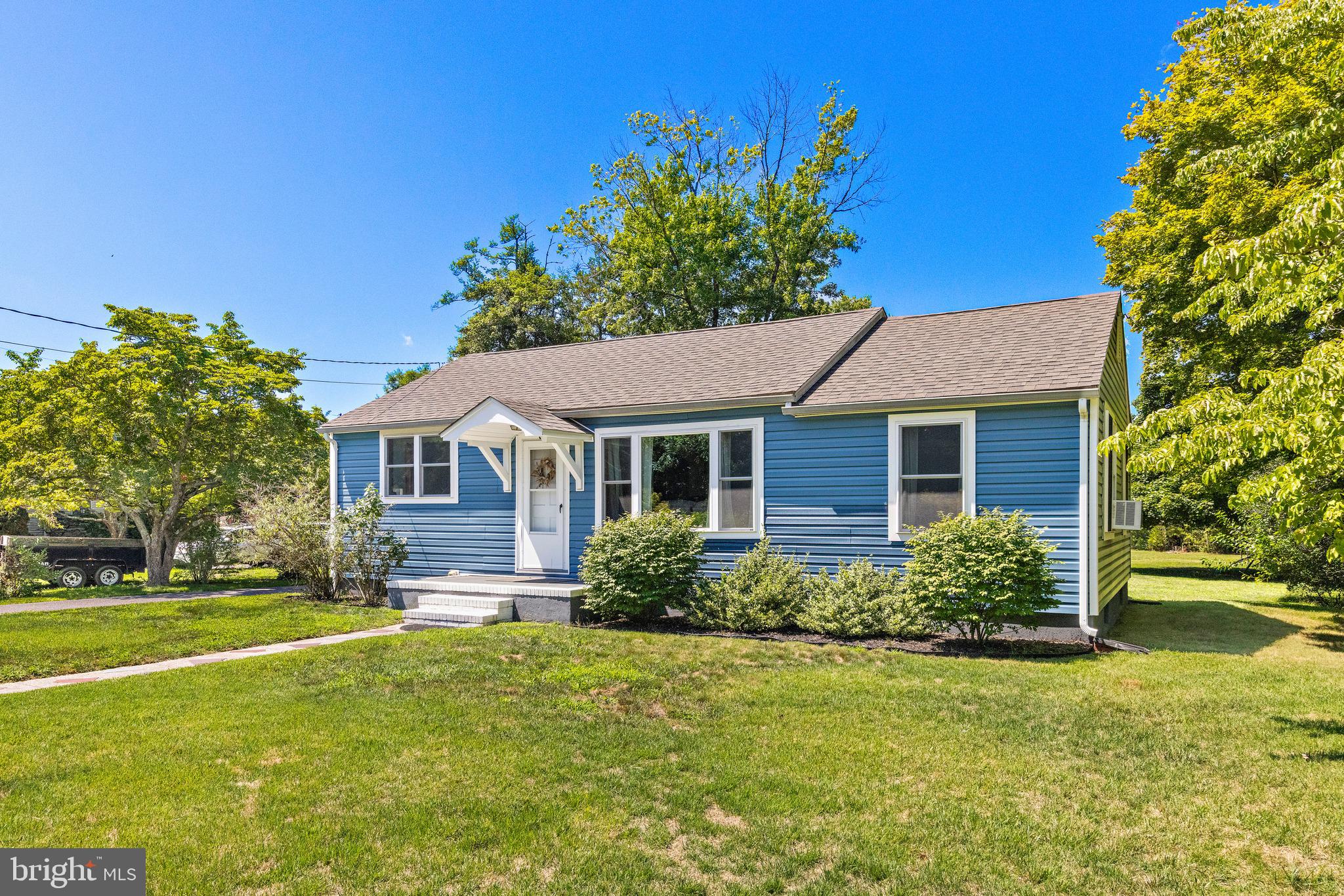 16 S MAPLE AVENUE