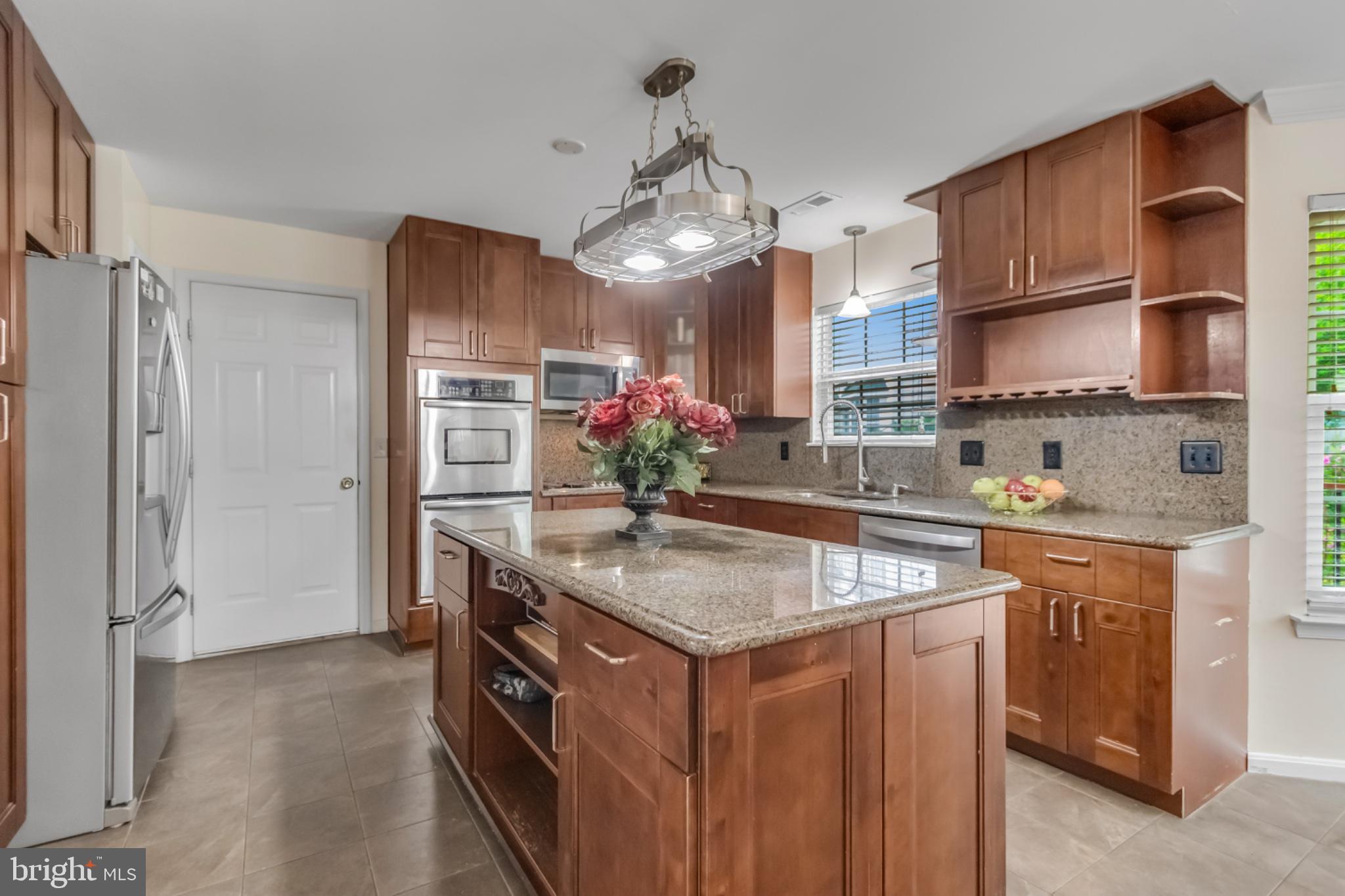 2608 CAPITAL COURT