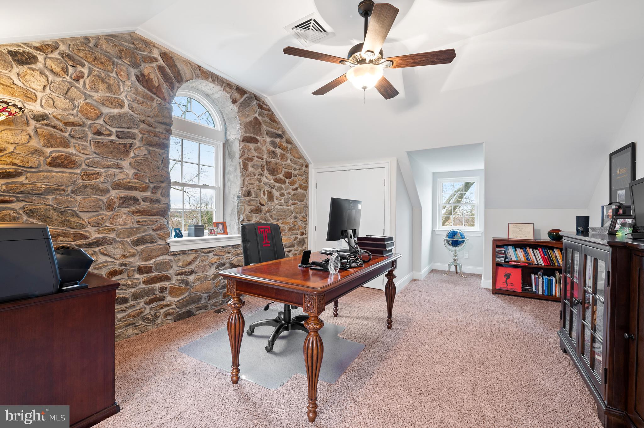 BENJAMIN HILL - Residential