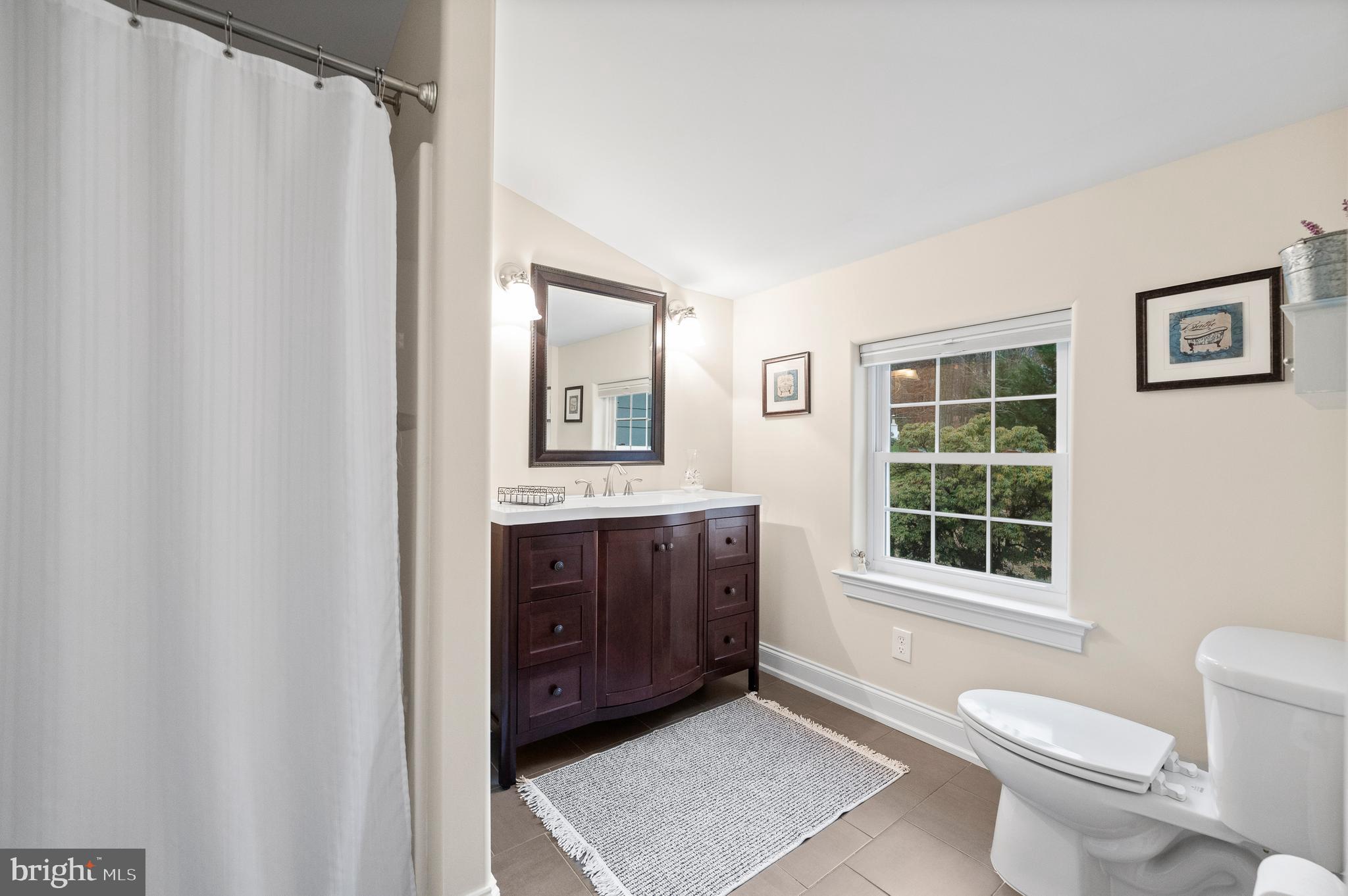 BENJAMIN HILL - Residential