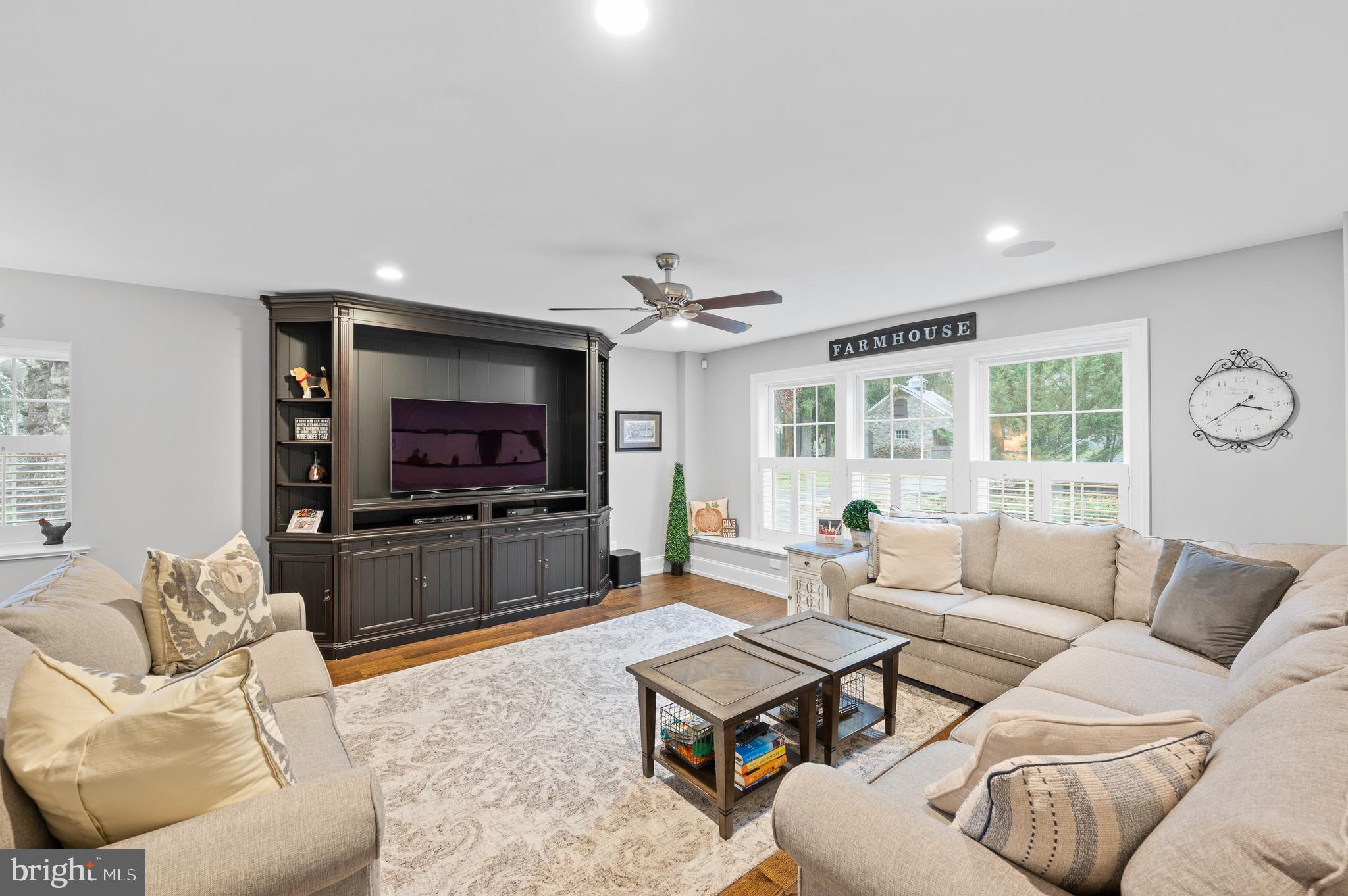 BENJAMIN HILL - Residential