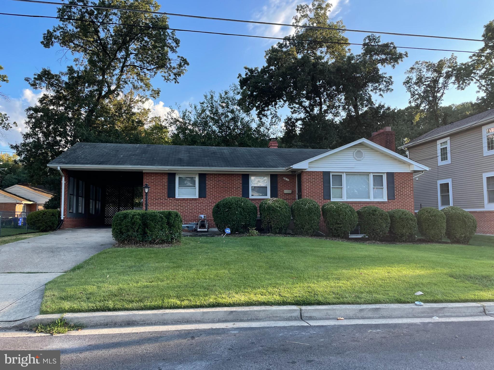 COLLEGE PARK WOODS - Residential Lease