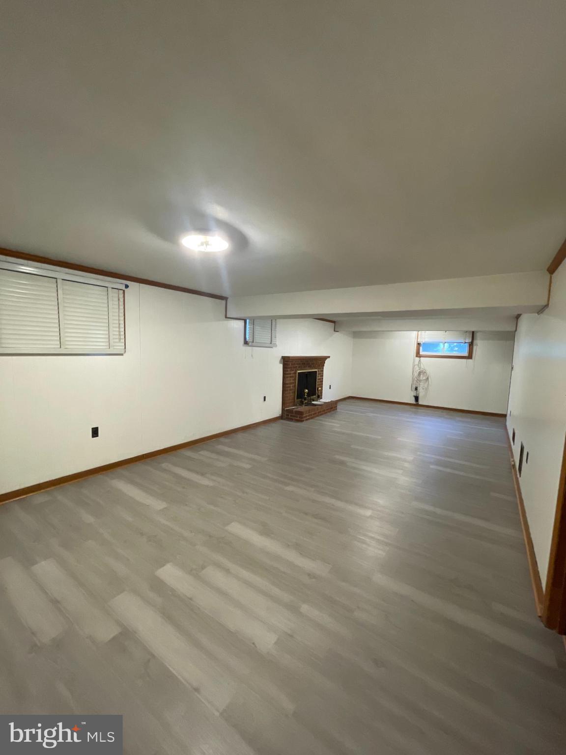 COLLEGE PARK WOODS - Residential Lease