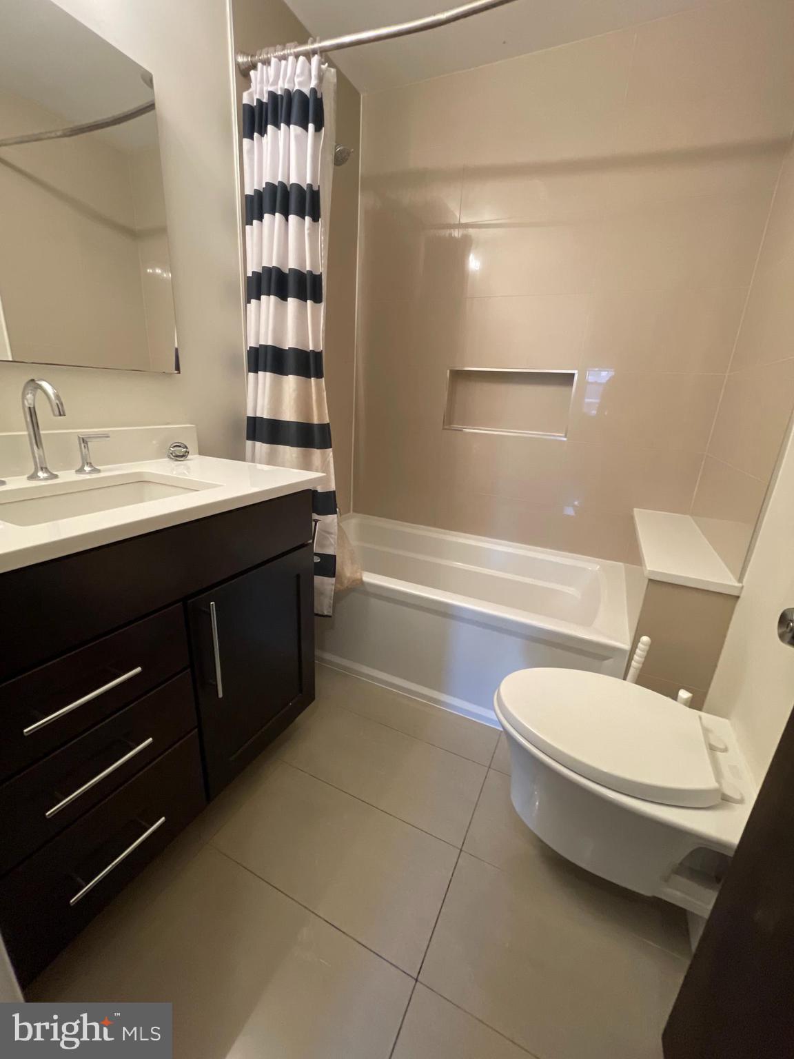 COLLEGE PARK WOODS - Residential Lease