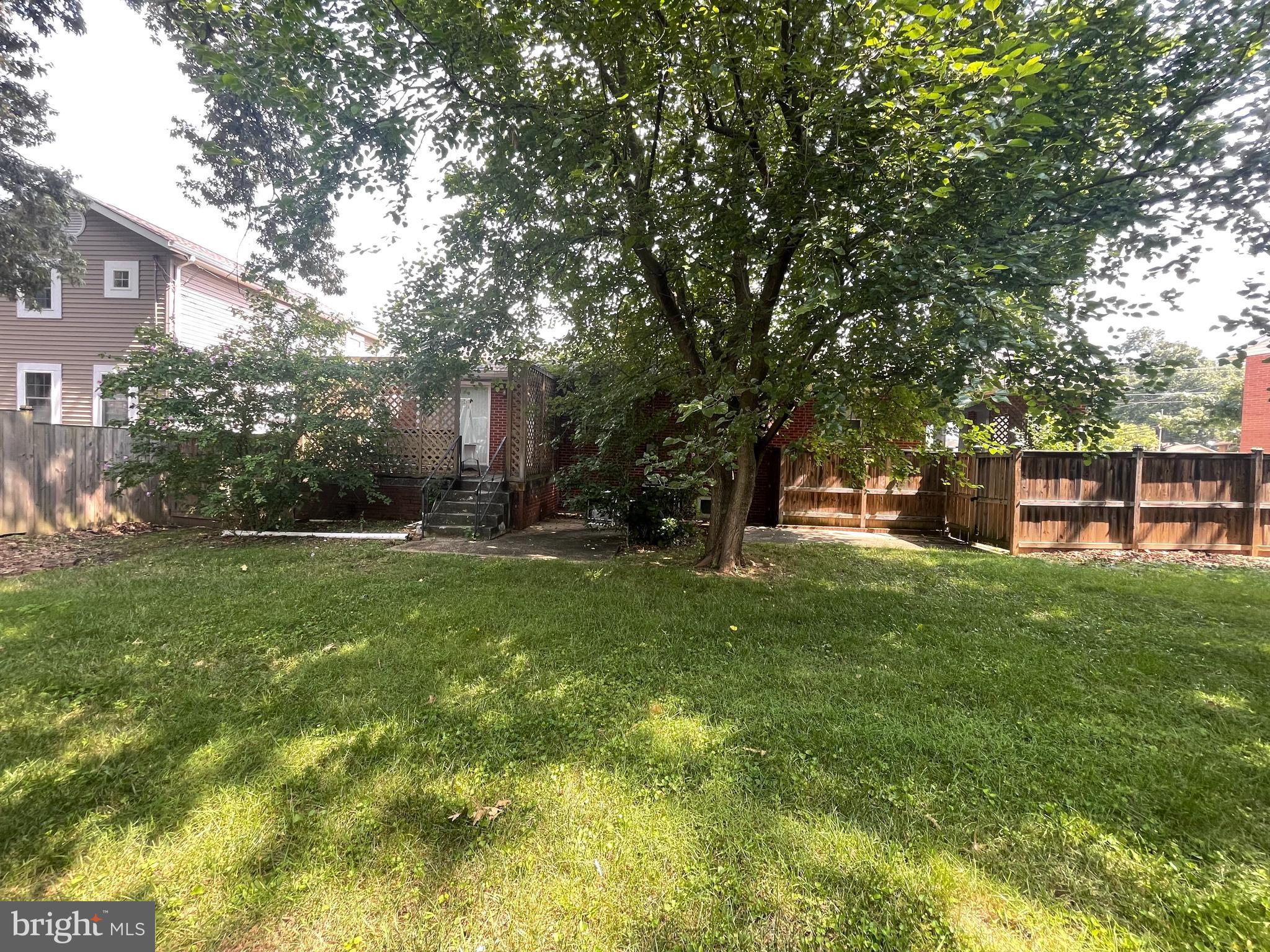 COLLEGE PARK WOODS - Residential Lease