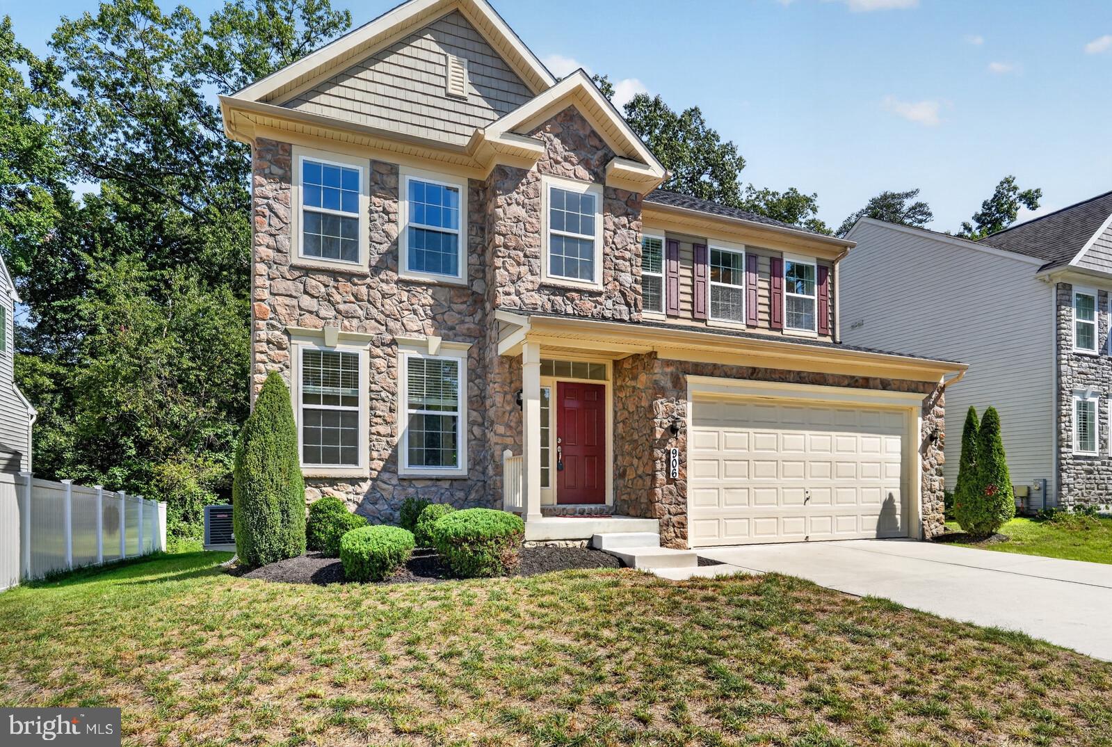 Property Search 906 SAINT MARTINS LOOP