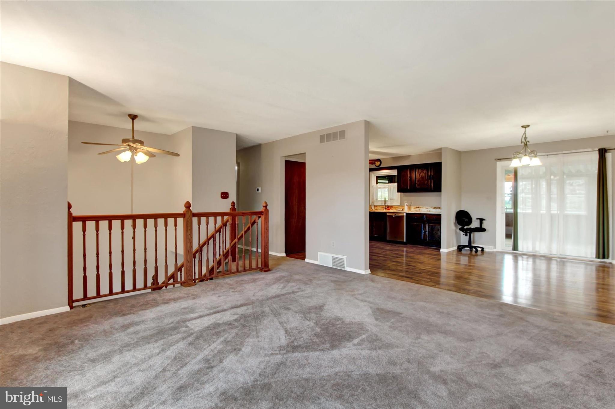 1127 CANADOCHLY RD