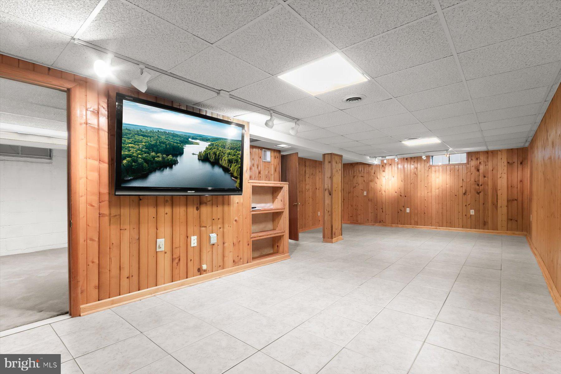 HOMEWOOD - Residential