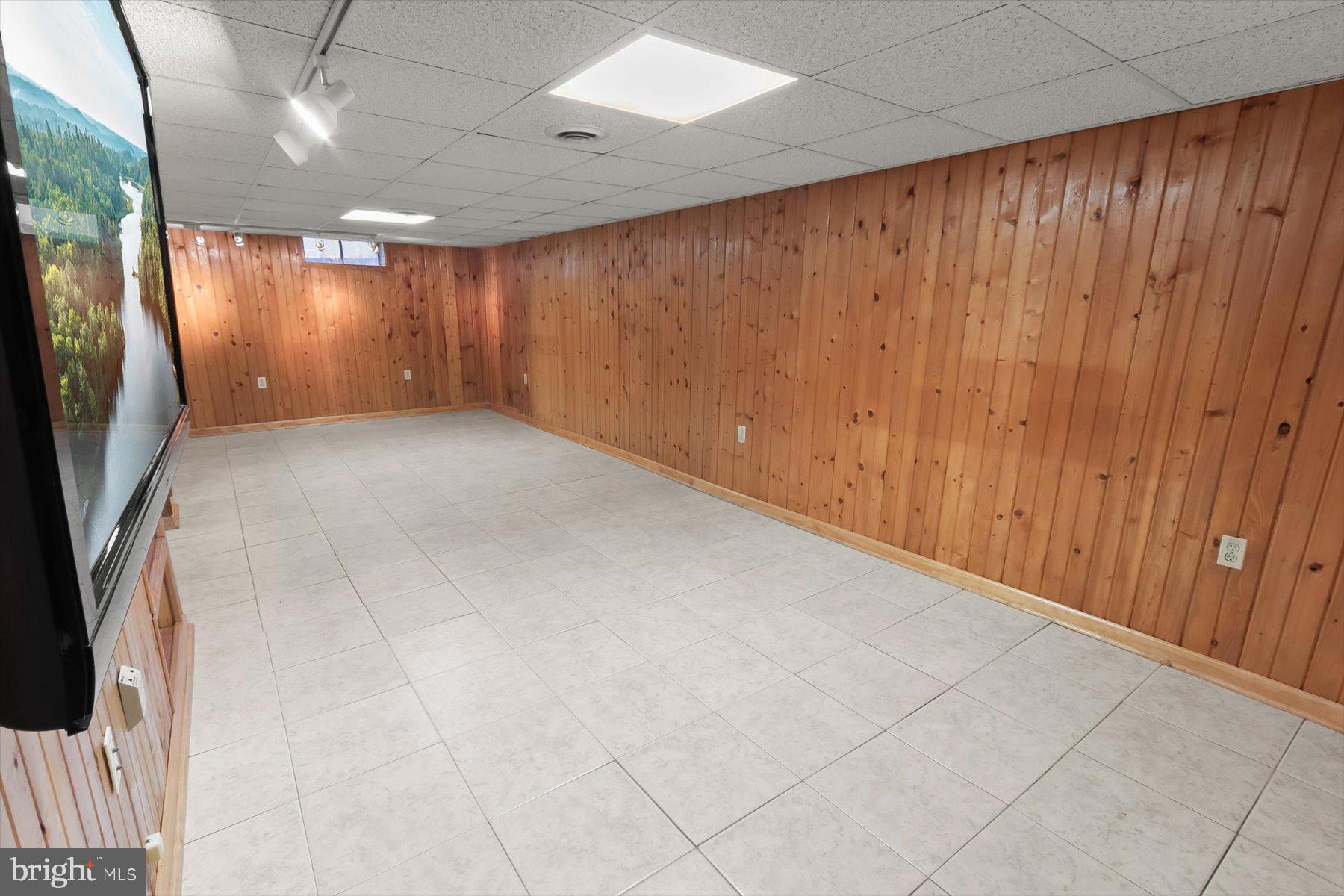 HOMEWOOD - Residential