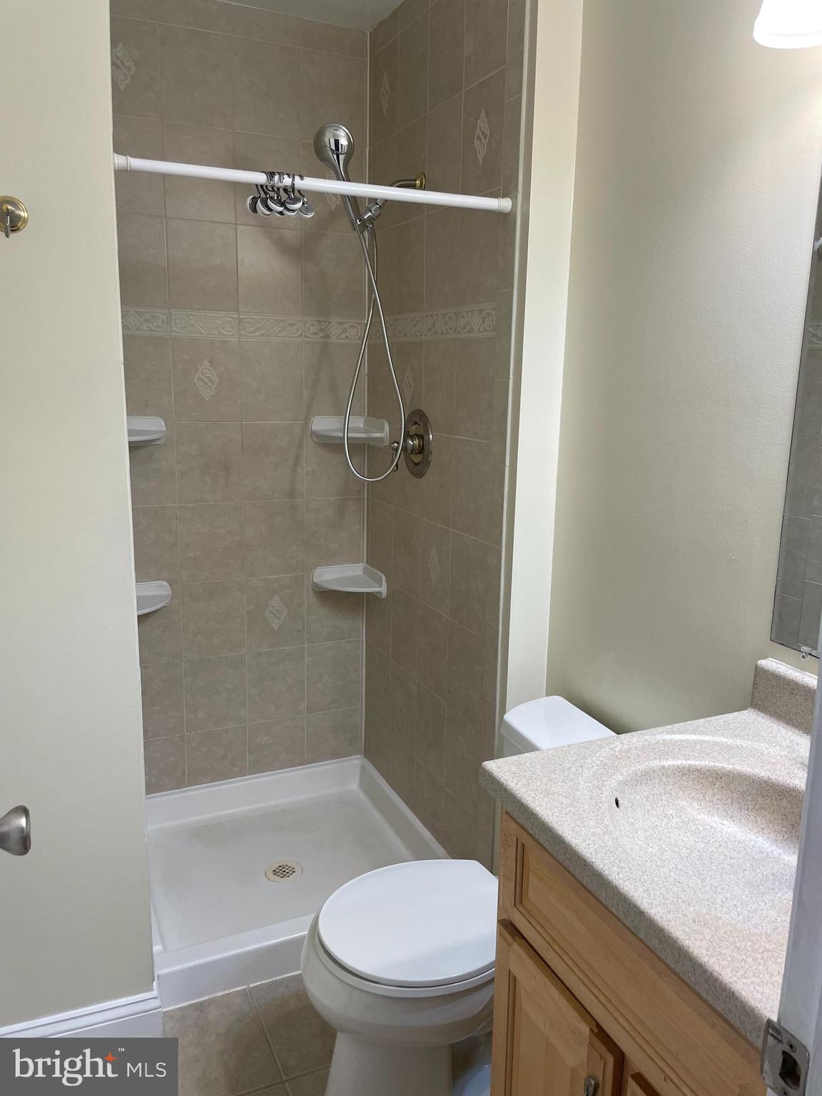 OLD MILL COMMUNITY - Residential Lease