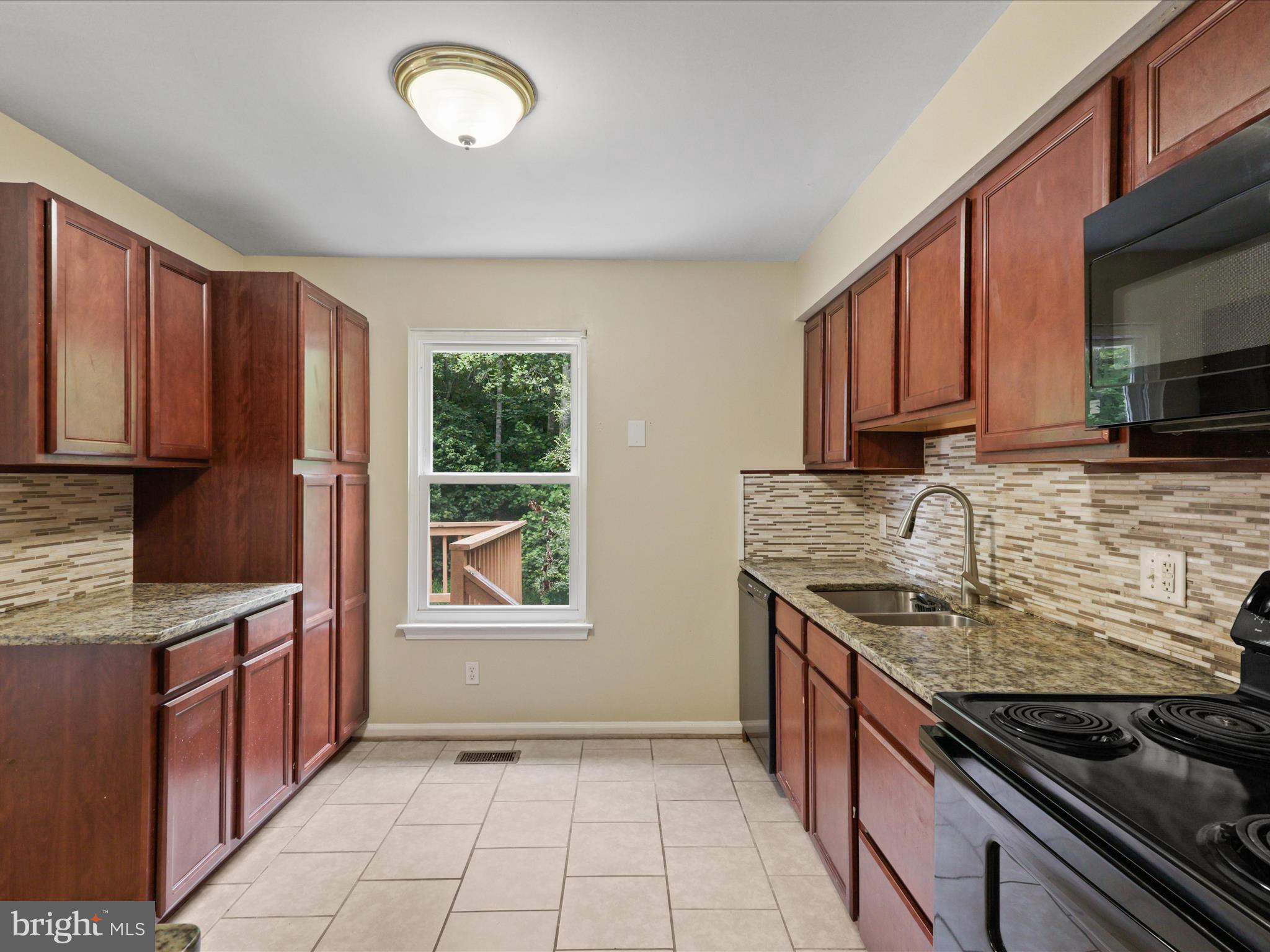 10611 COBBLESTONE DRIVE