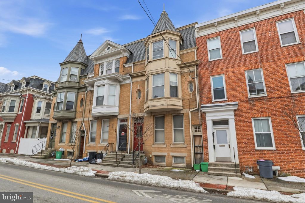 Photo of 104 S Pershing Avenue, YORK, PA 17401 (MLS # PAYK2097126)