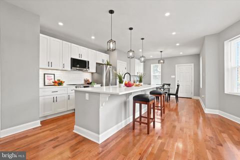 Townhouse For Sale - 4248 Rhawn Street<br/> PHILADELPHIA, PA 19136