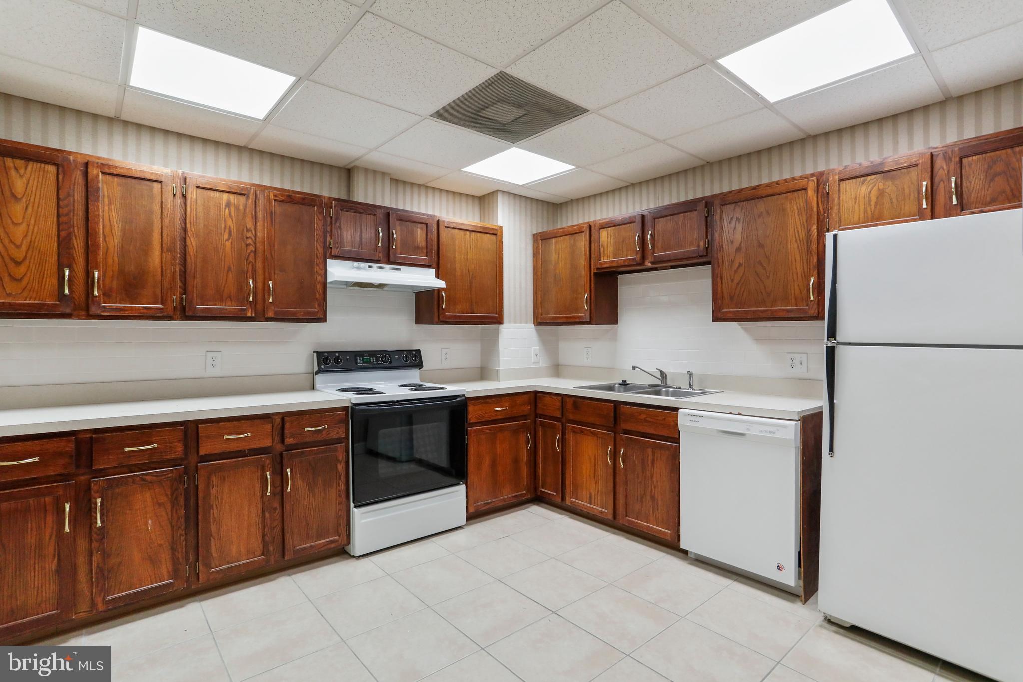 NONE AVAILABLE - Commercial Lease