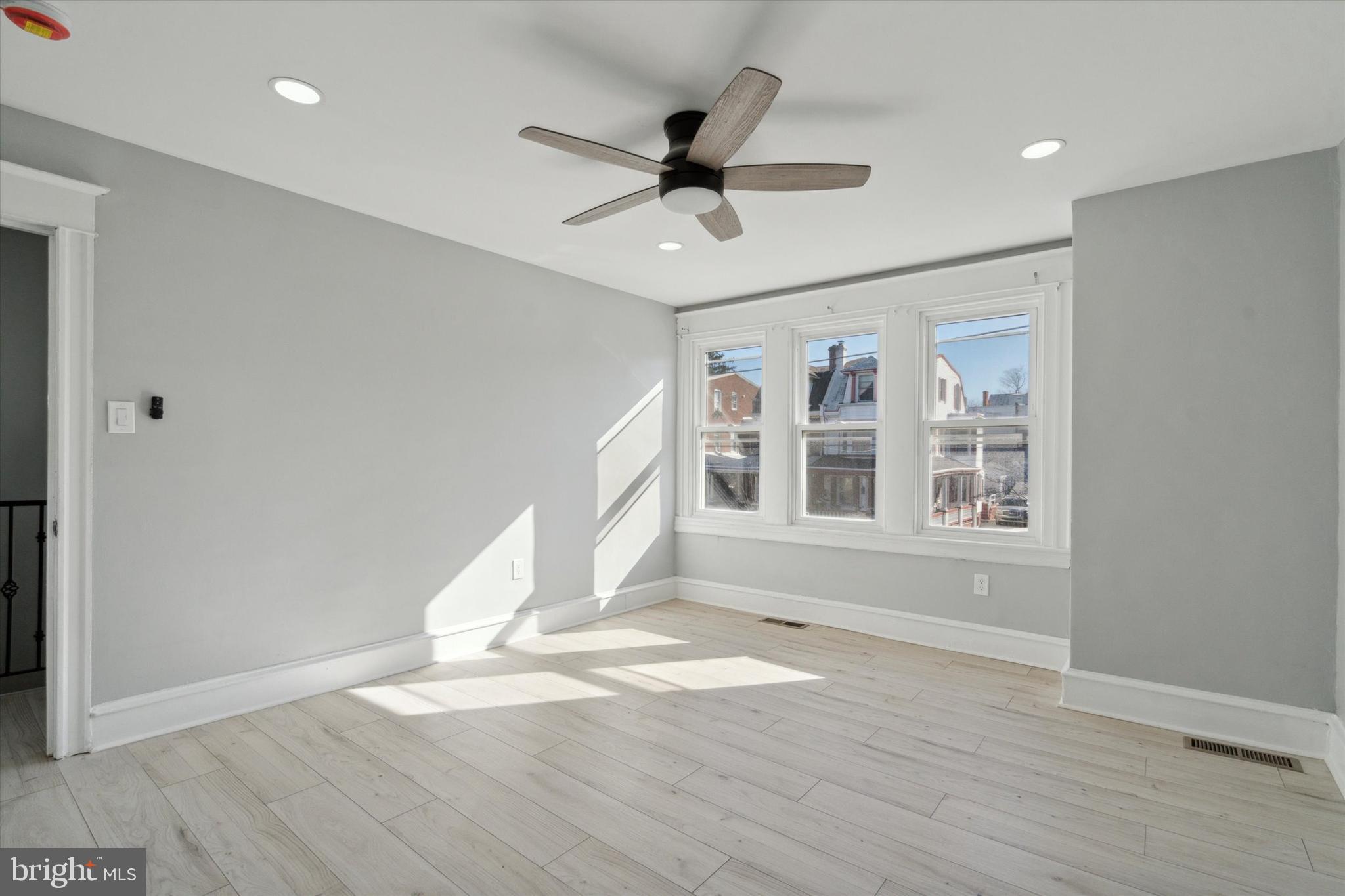 FRANKFORD - Residential