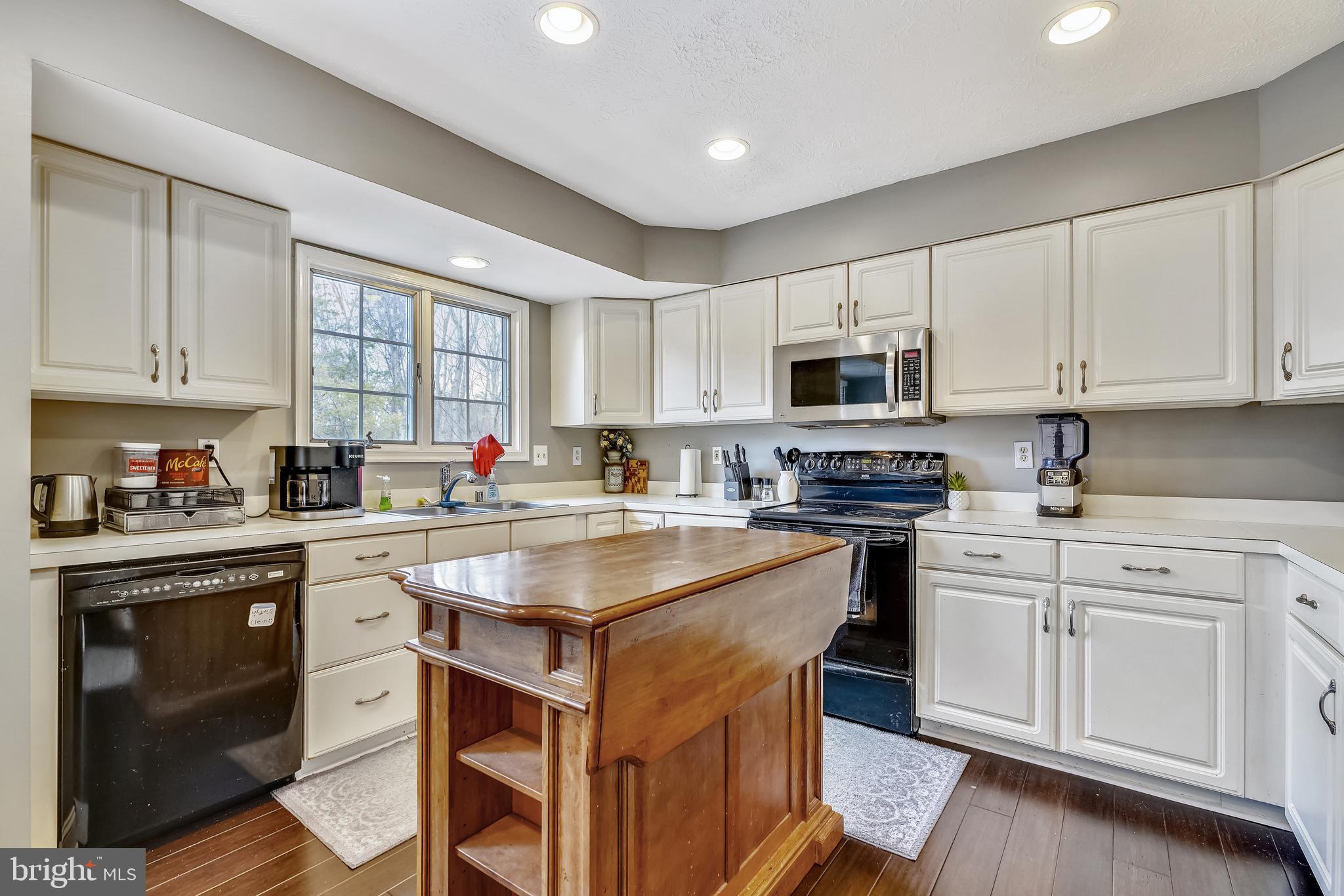 PINEY ORCHARD - Residential