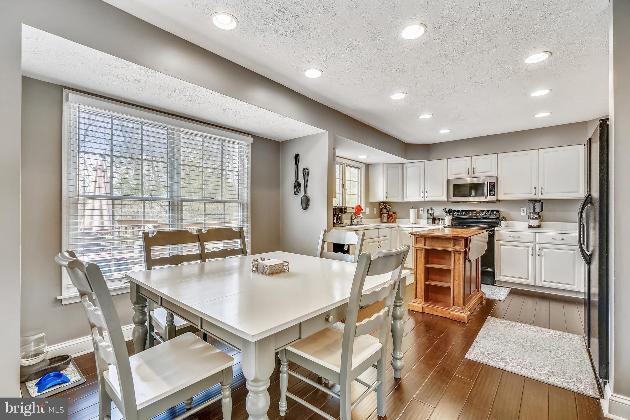 PINEY ORCHARD - Residential