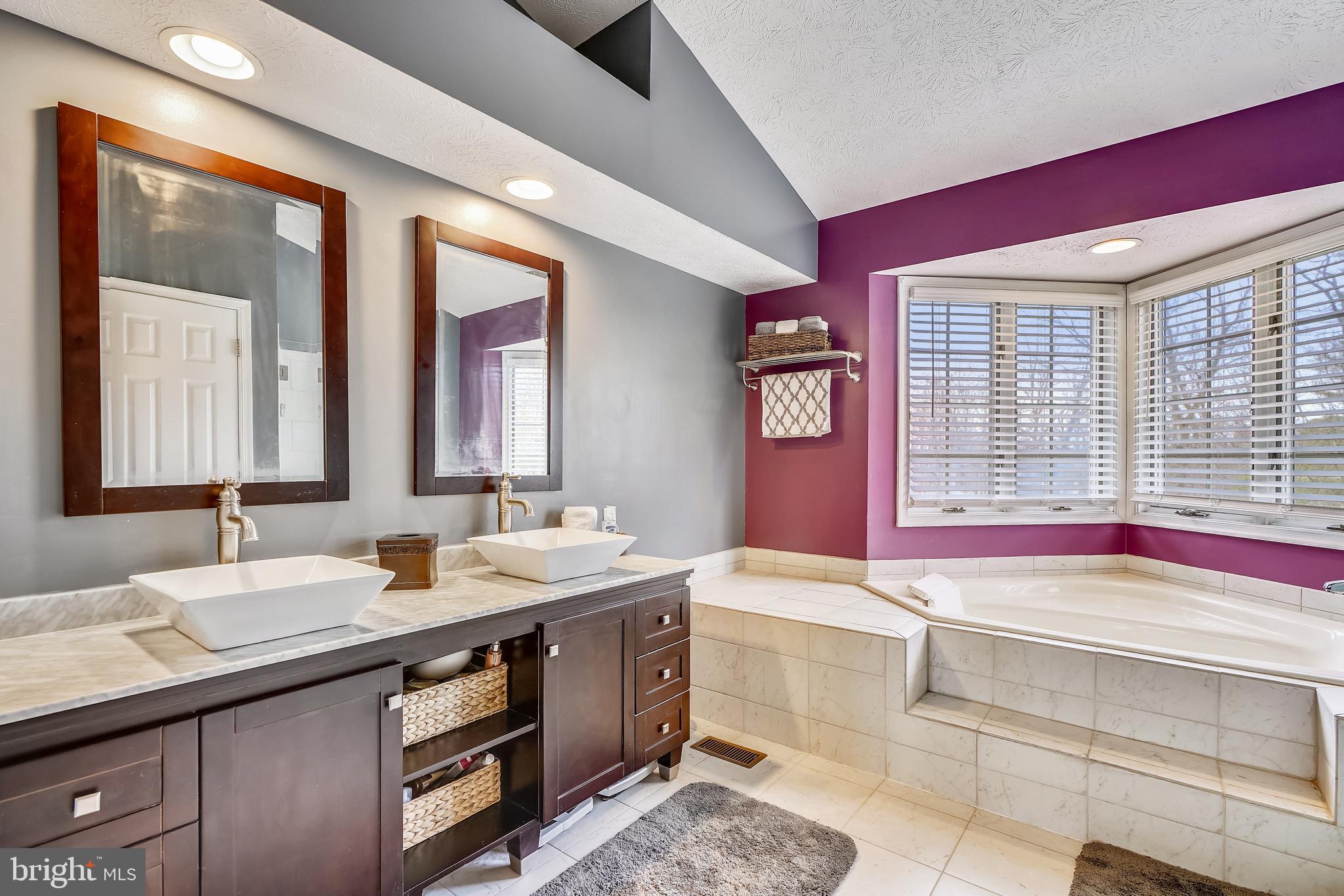 PINEY ORCHARD - Residential